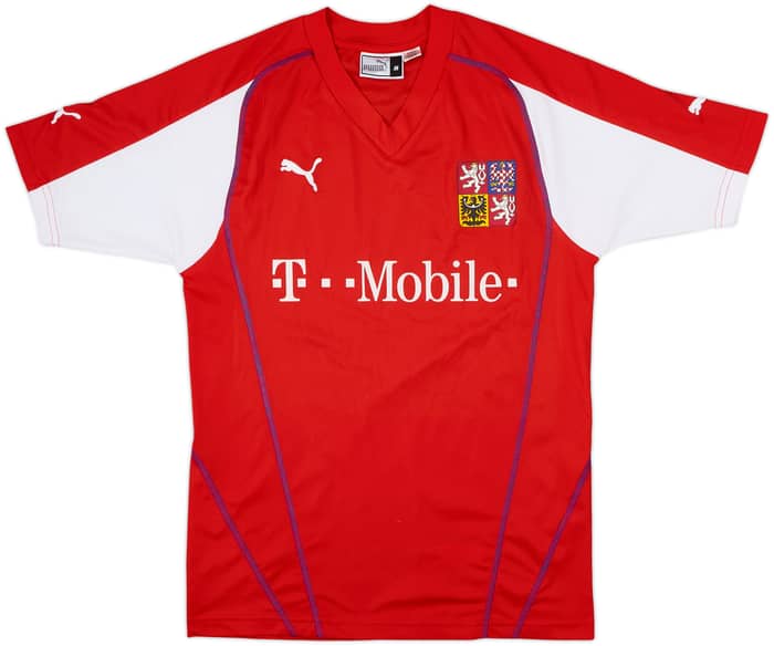 2004-05 Czech Republic Basic Home Shirt - 7/10 - (M)