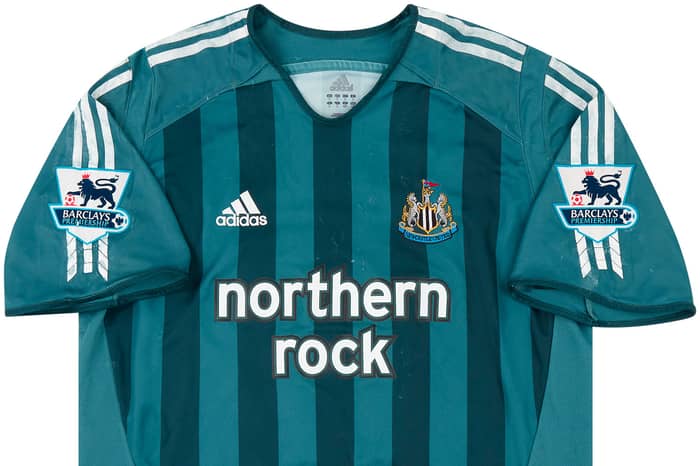 2005-06 Newcastle Match Worn Away Shirt Parker #17