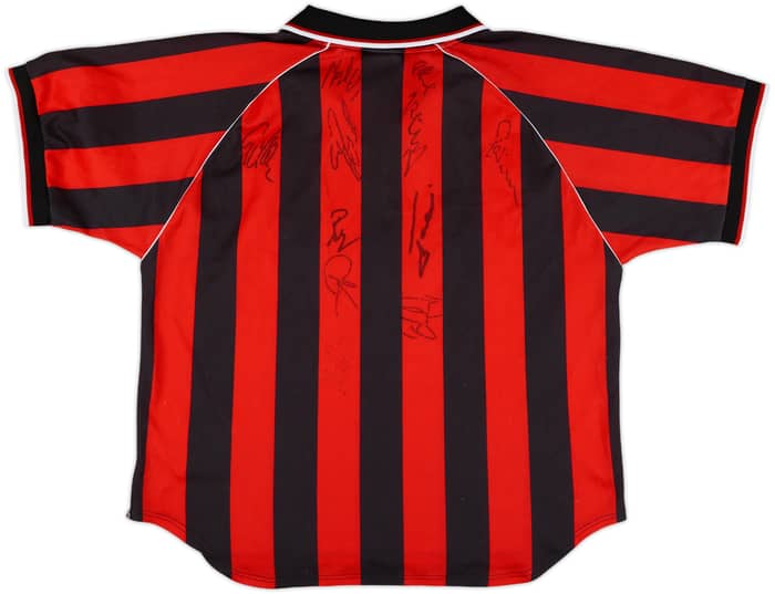 2002-03 Eintracht Frankfurt Signed Home Shirt - 5/10 - (S)