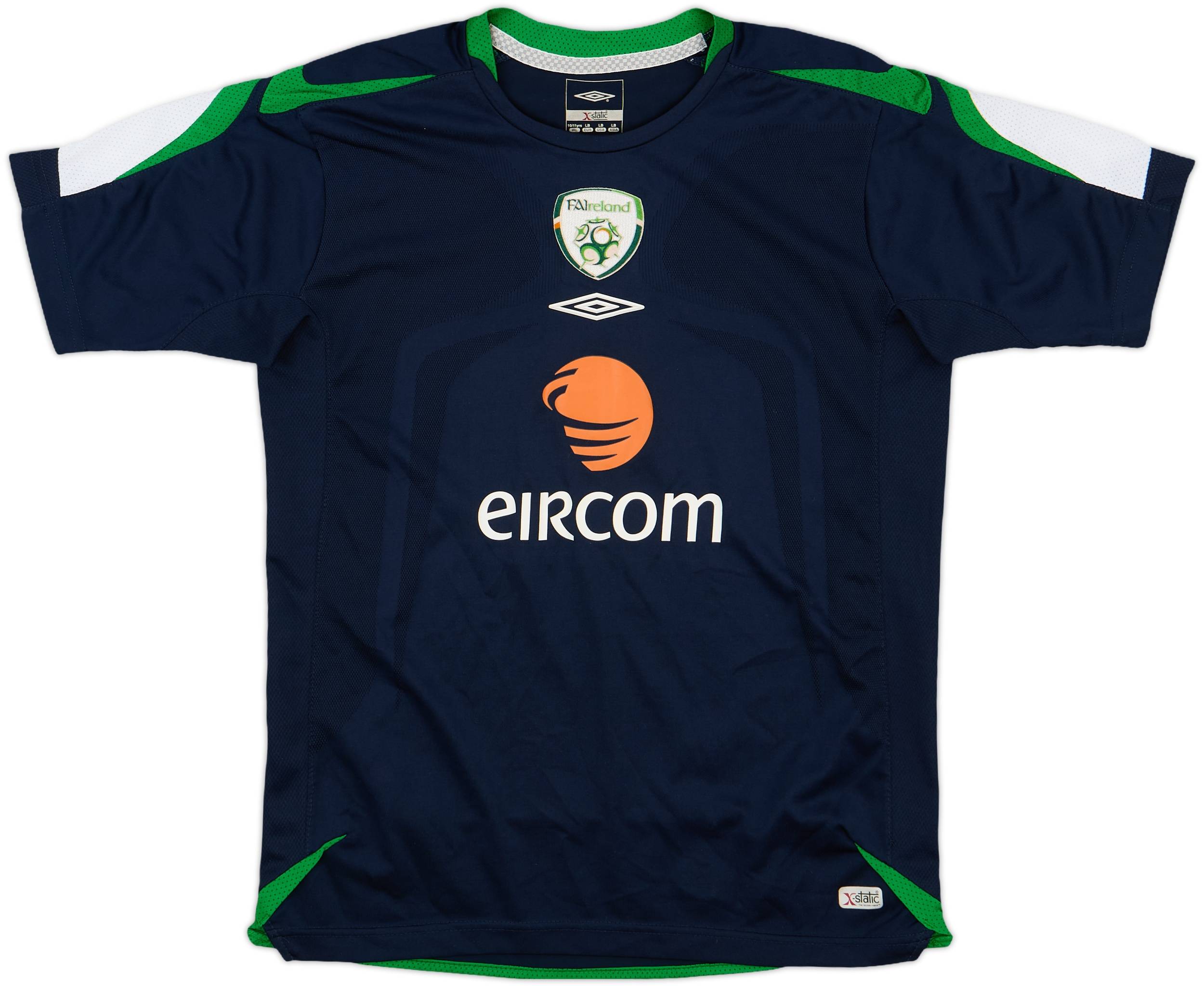 ウェア UMBRO 2004 Ireland football shirts s-l400.jpg
