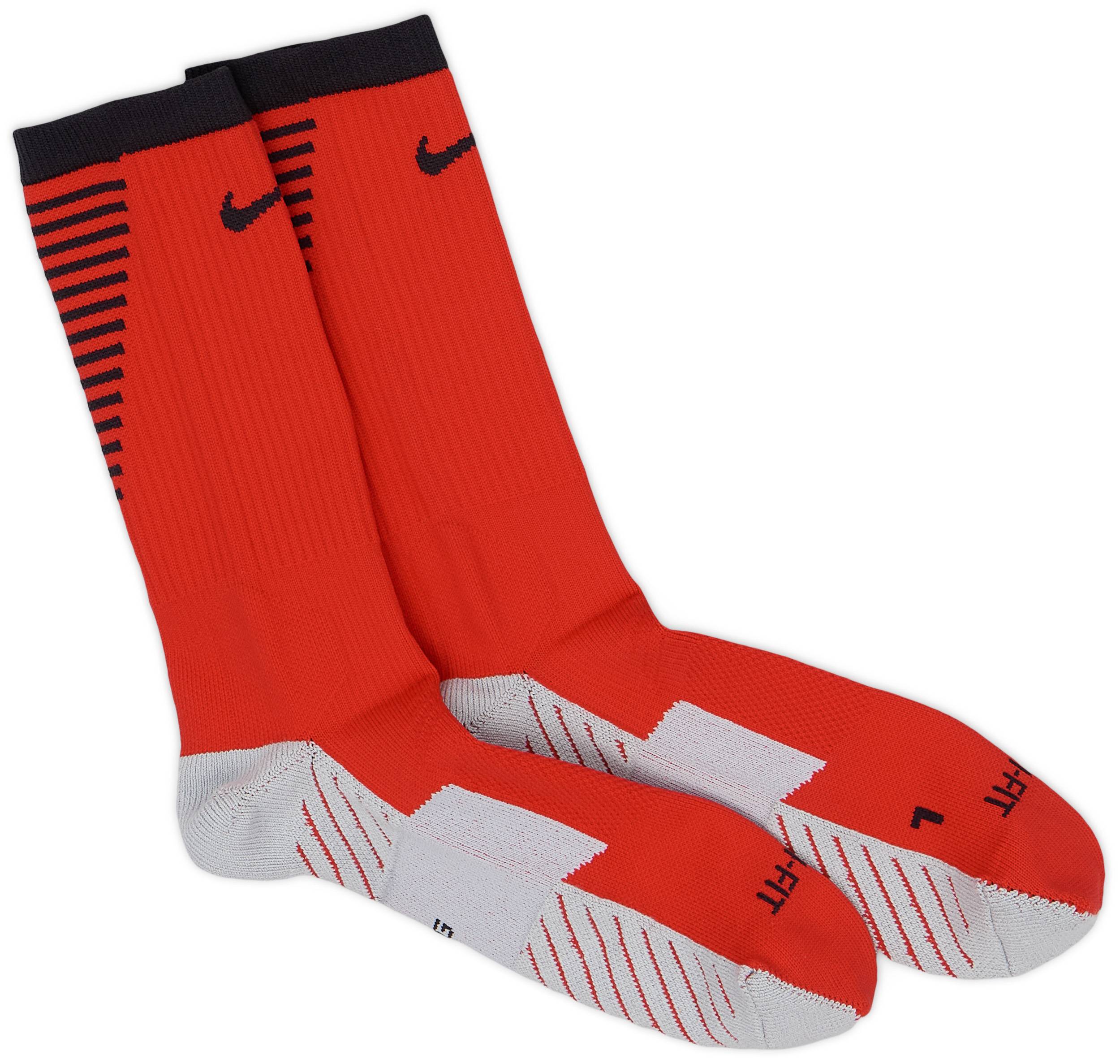 2017 18 Nike Squad Crew Socks UK 5 8