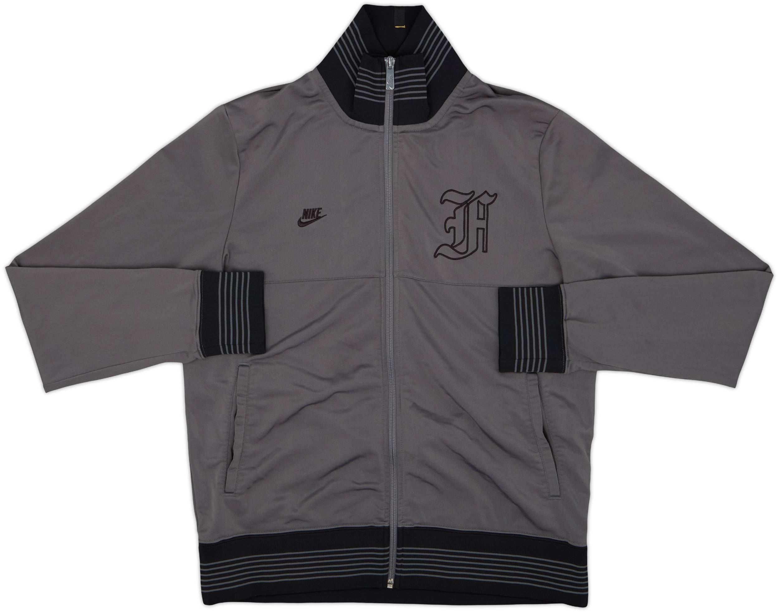 Nike Juventus ユベントス　ウィンドブレーカー Mサイズ Nike Juventus ウィンドブレーカー Mサイズ Juventus Track Top 2008