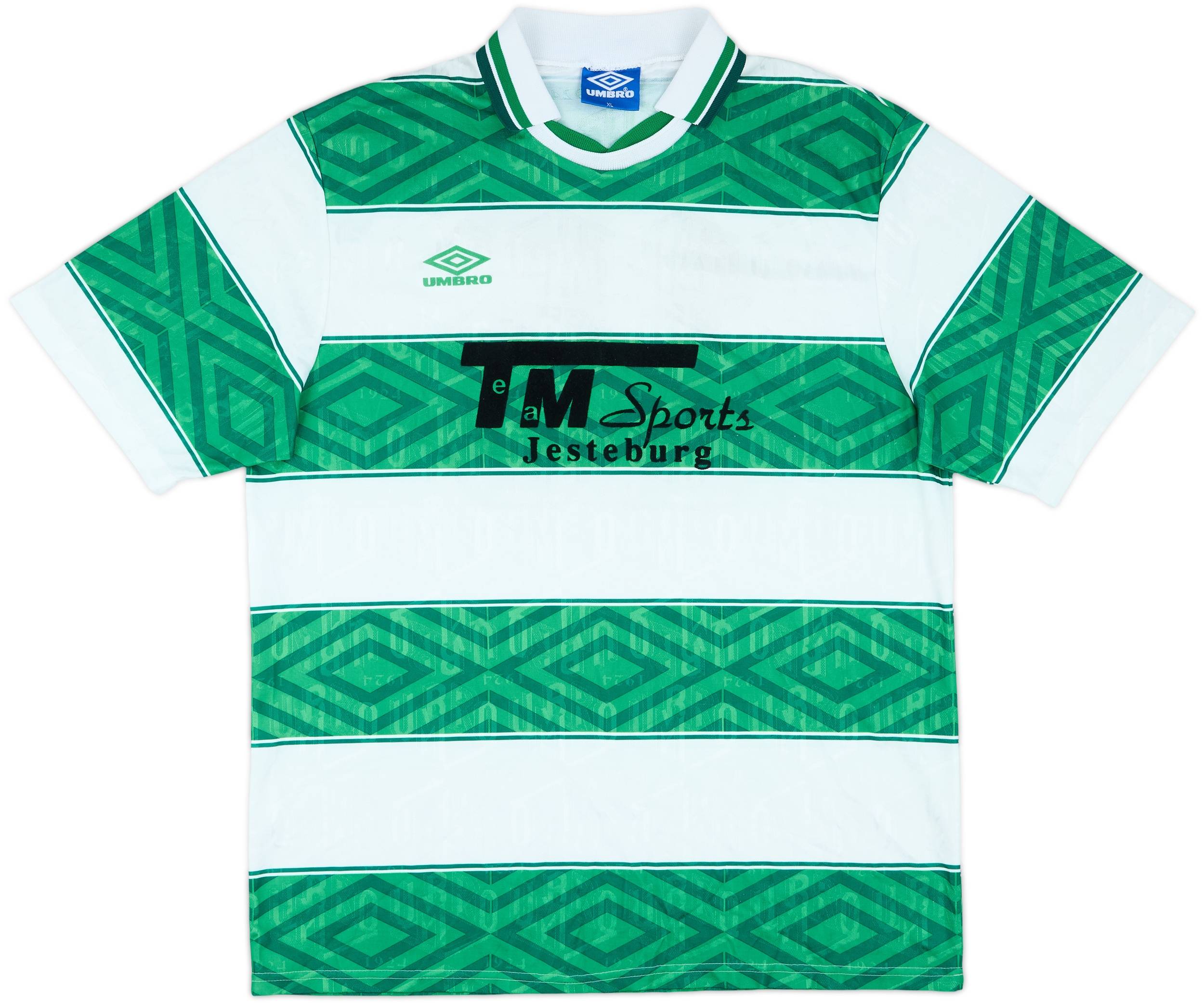 セルティックCeltic FC Umbro シャツ 緑 白のストライプ セルティックCeltic FC Umbro シャツ 緑 白のストライプ