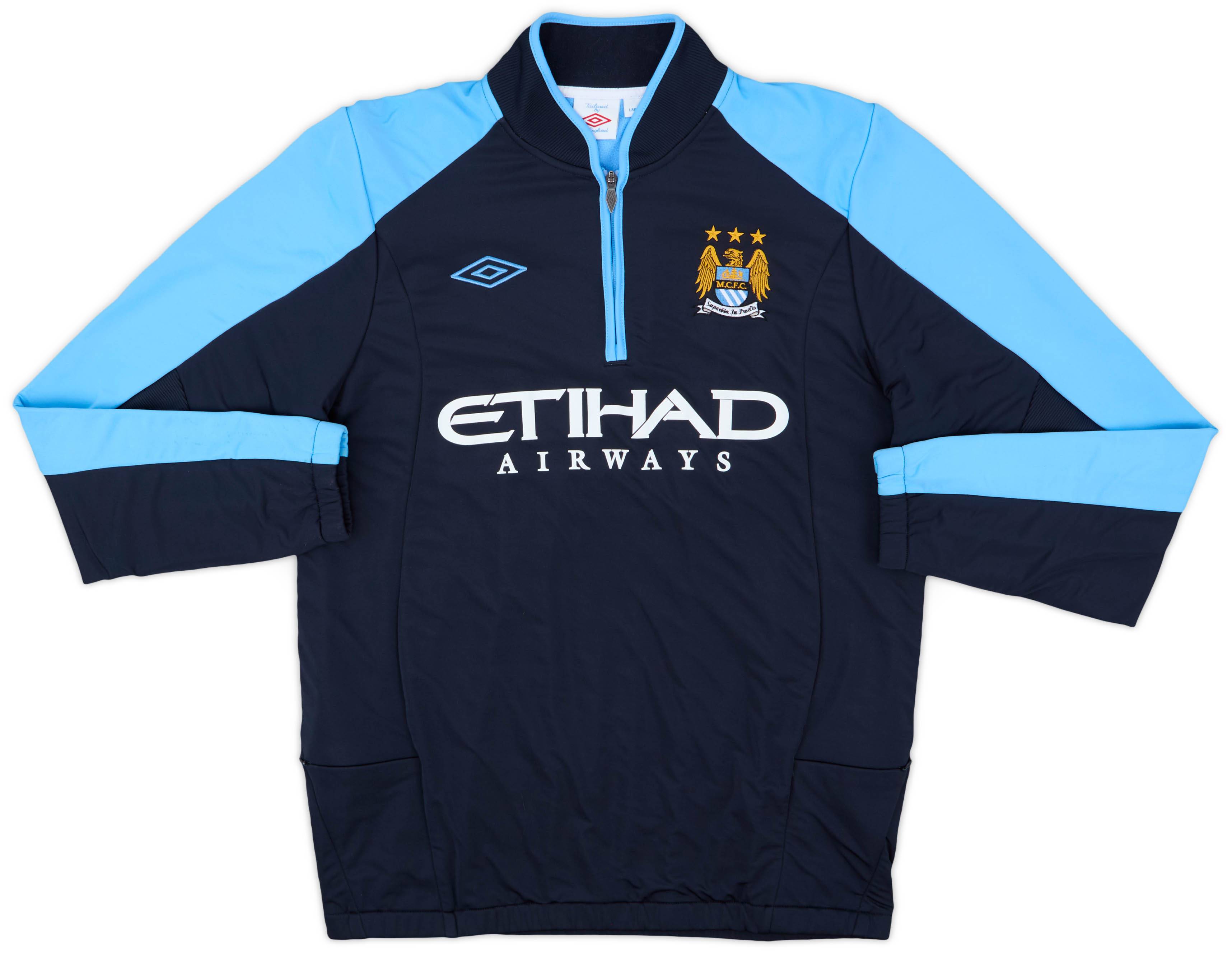 ビンテージ '10-11 Umbro Manchester Cityドリルトップ 2010-11 Manchester City Umbro 1/4 Zip Drill Top - 8/10 - (L)