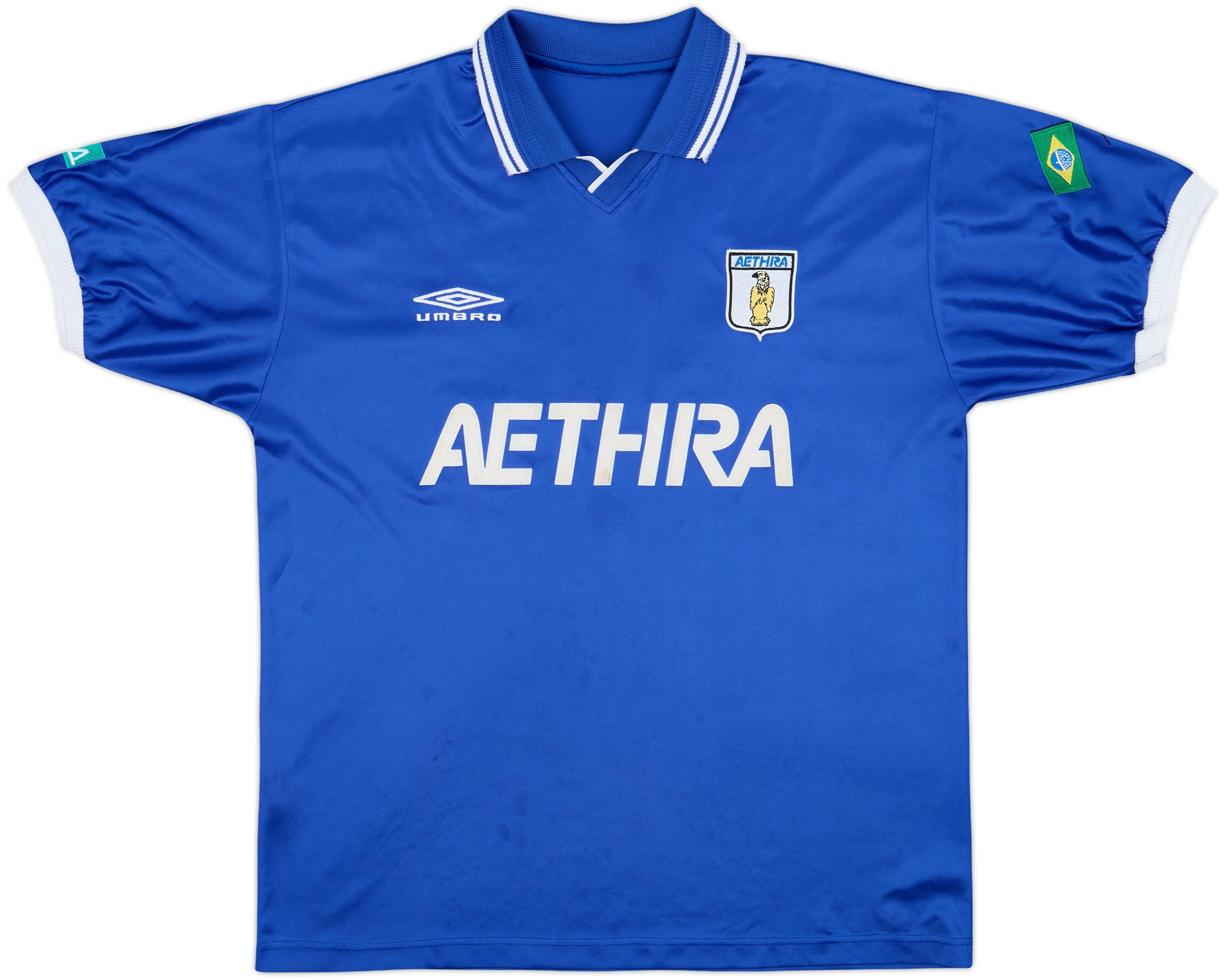 2000s Umbro Template Shirt #10 - 7/10 - (L)