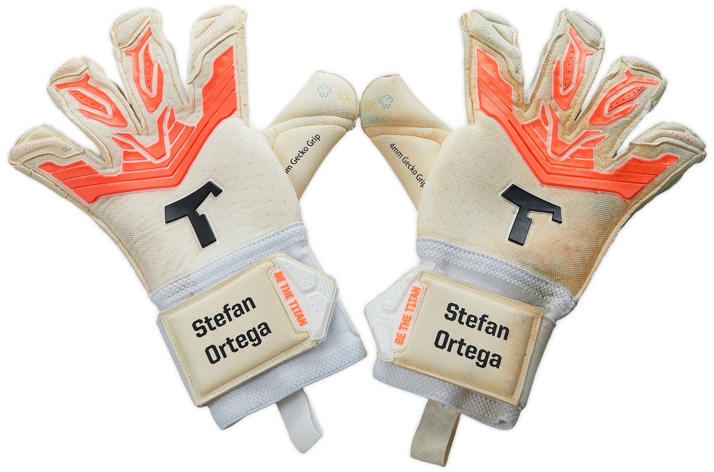 2022-23 T1tan Player Issue Alien Infinity 2.0 GK Gloves (Ortega) - 5/10 - (Size 10)