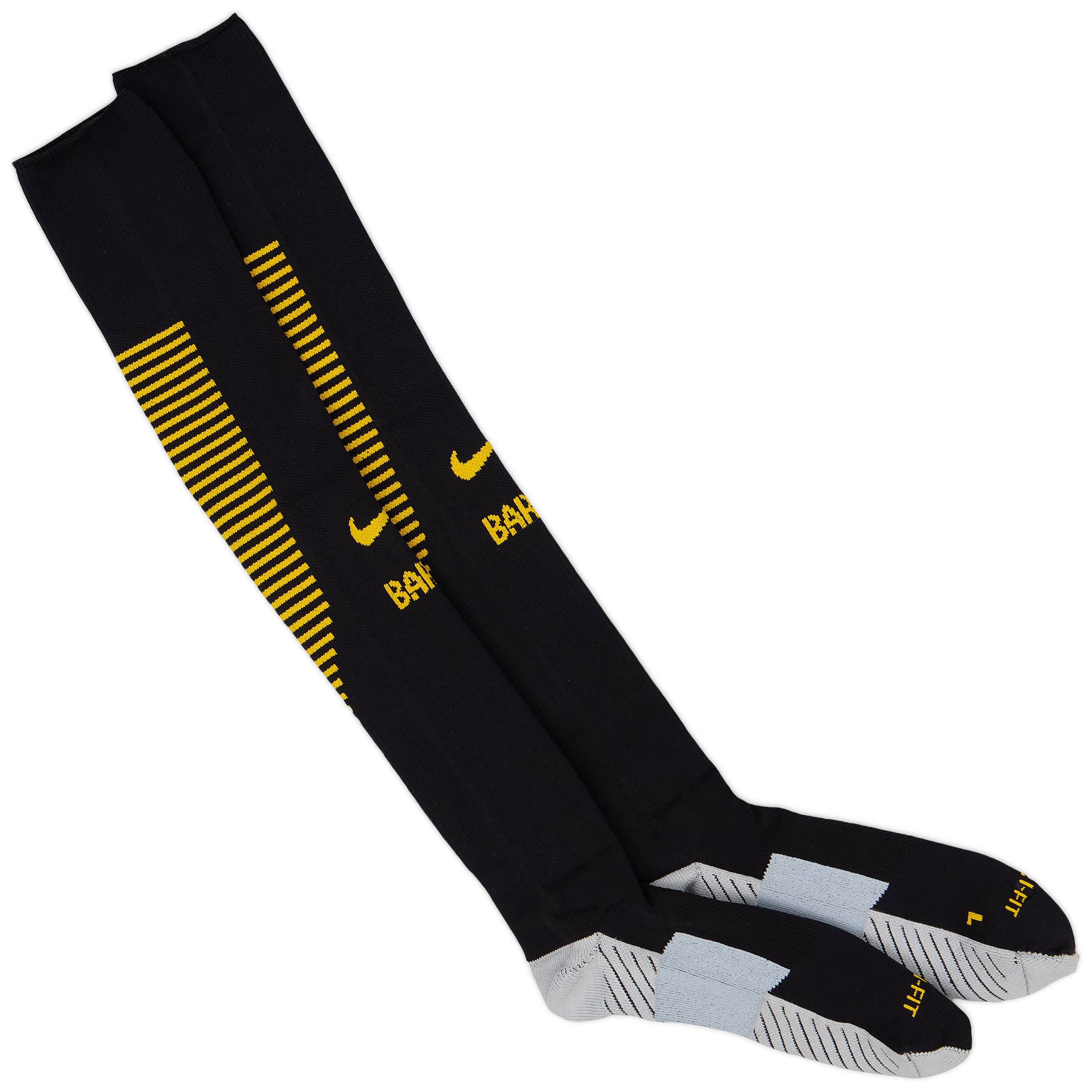 2017 18 Barcelona GK Socks UK 11 14.5