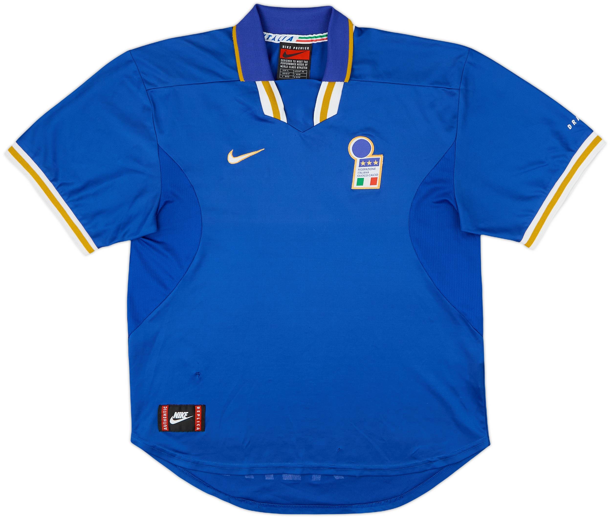 イタリア代表ユニフォーム　NIKE製　96〜97年　made in UK イタリア代表ユニフォーム NIKE製 96〜97年 made in UK 1996/97 ITALY