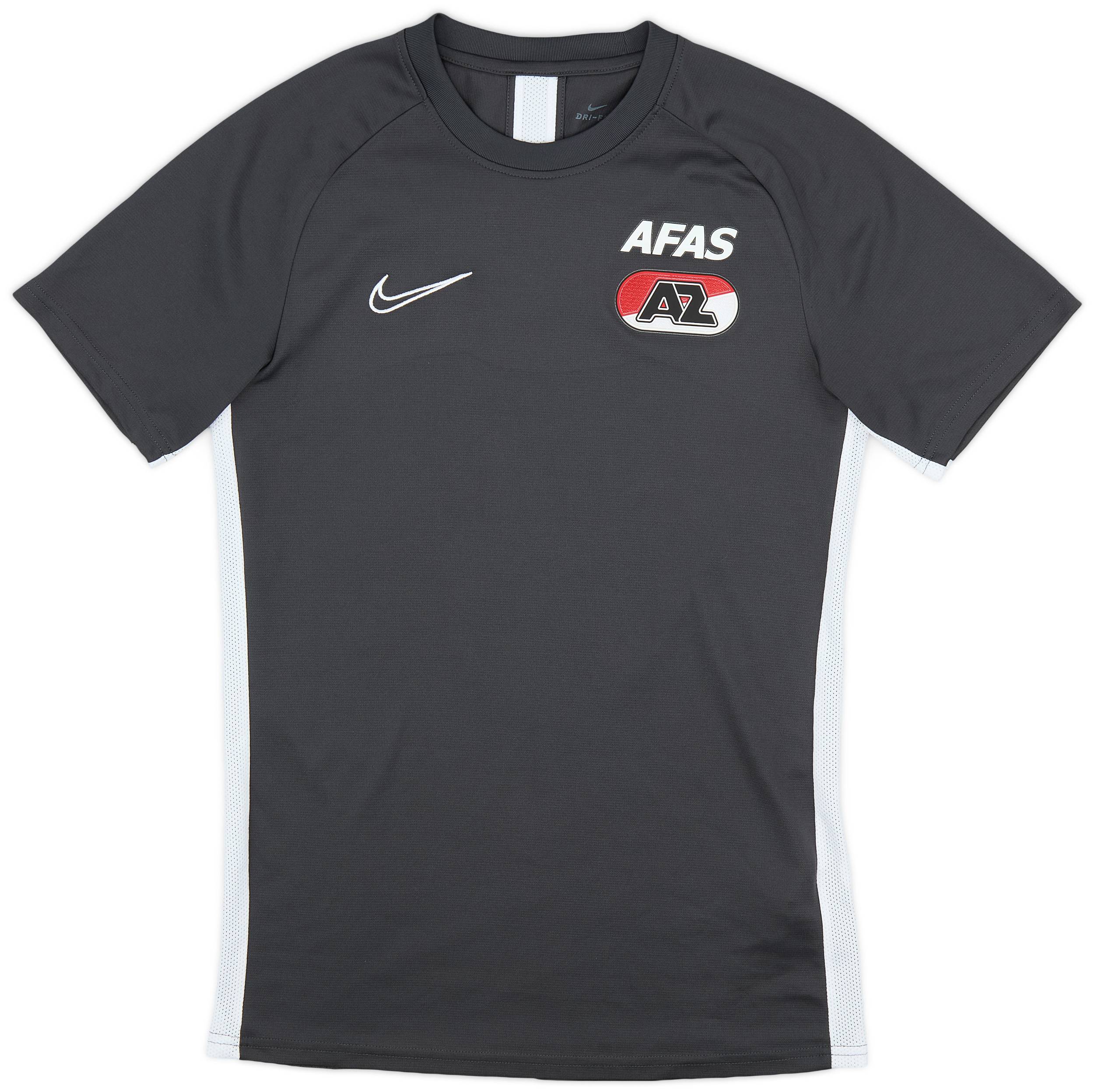 Nike tee 2020 hot sale