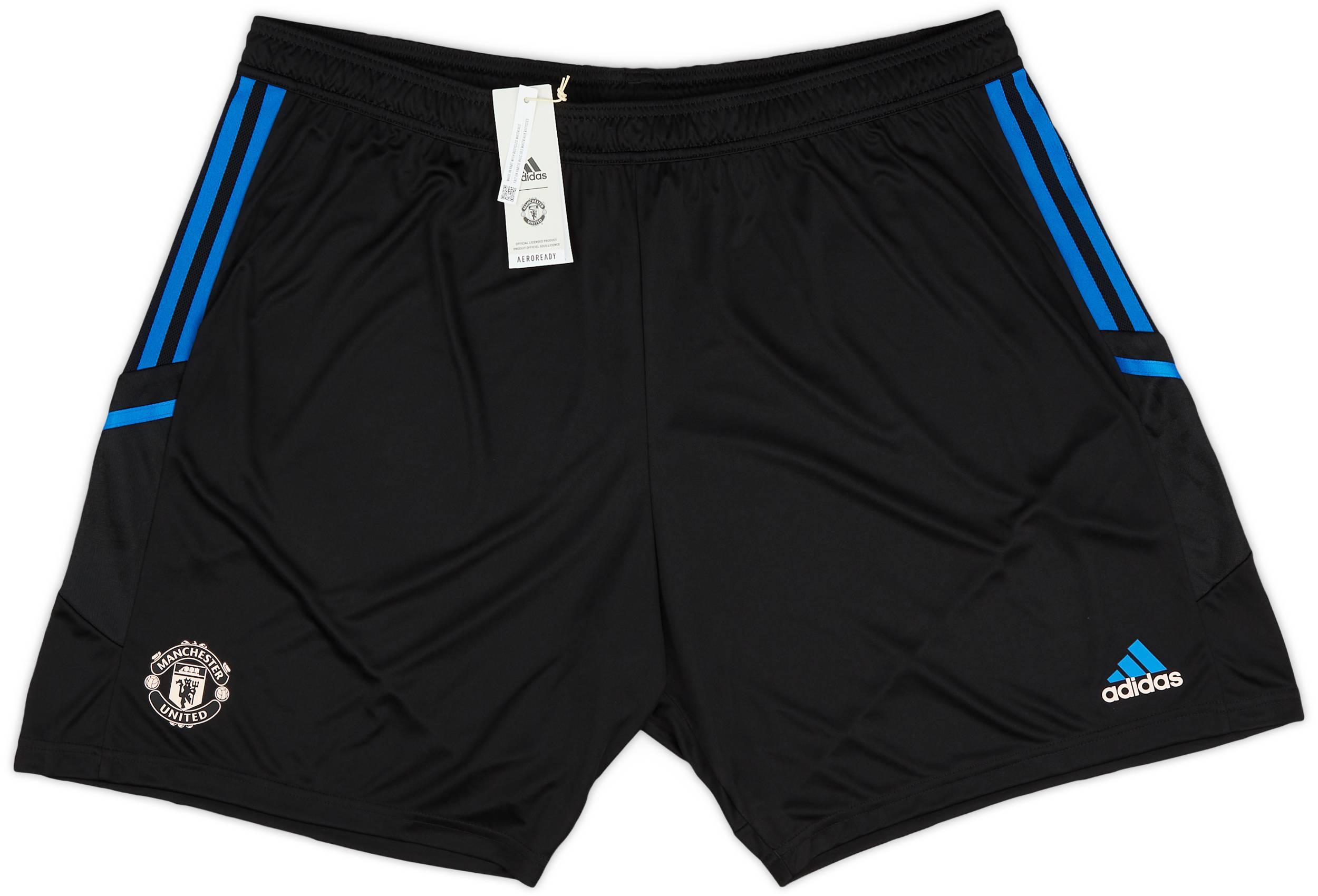Short adidas manchester united top