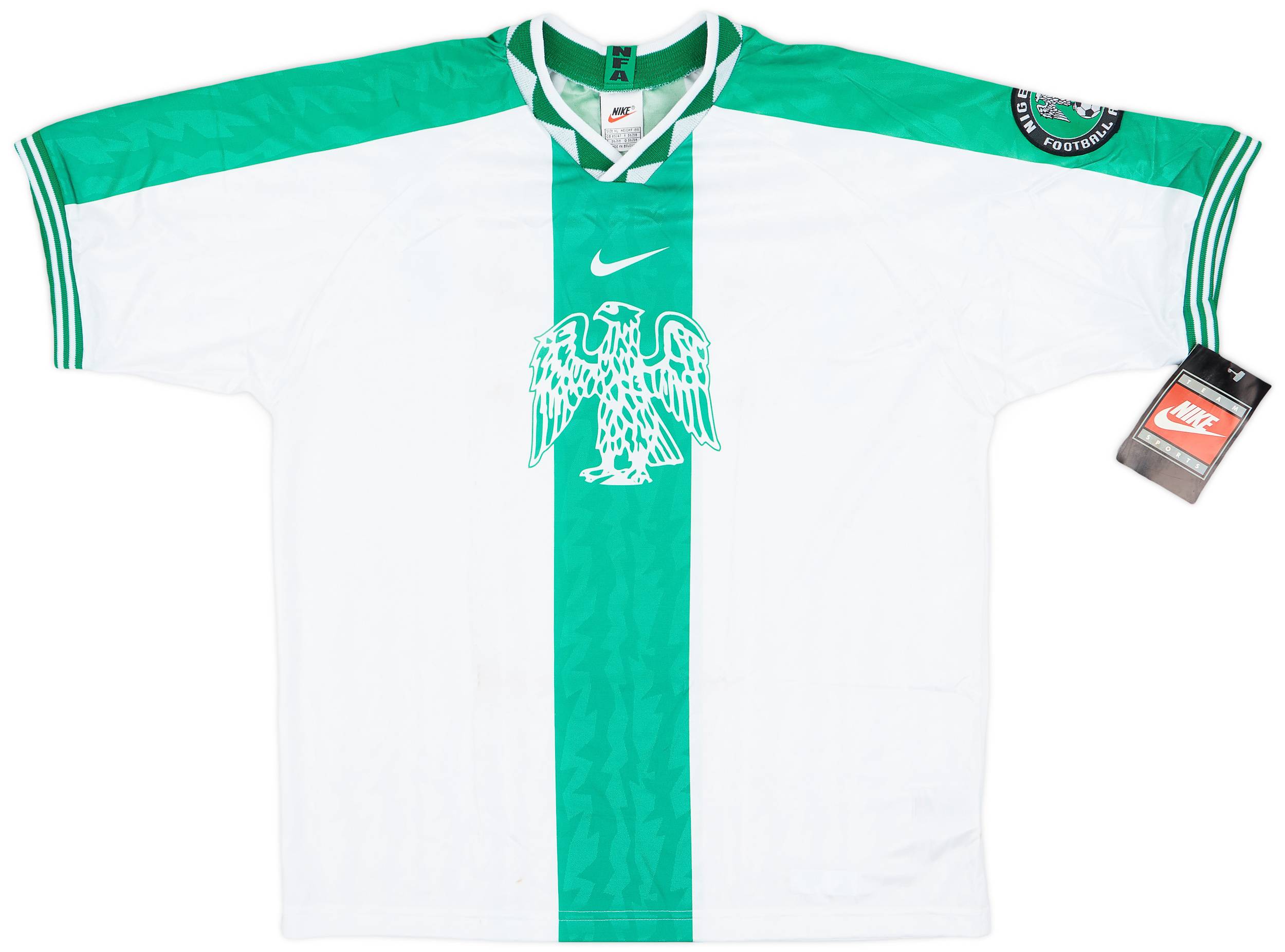 Nike nigeria training top store