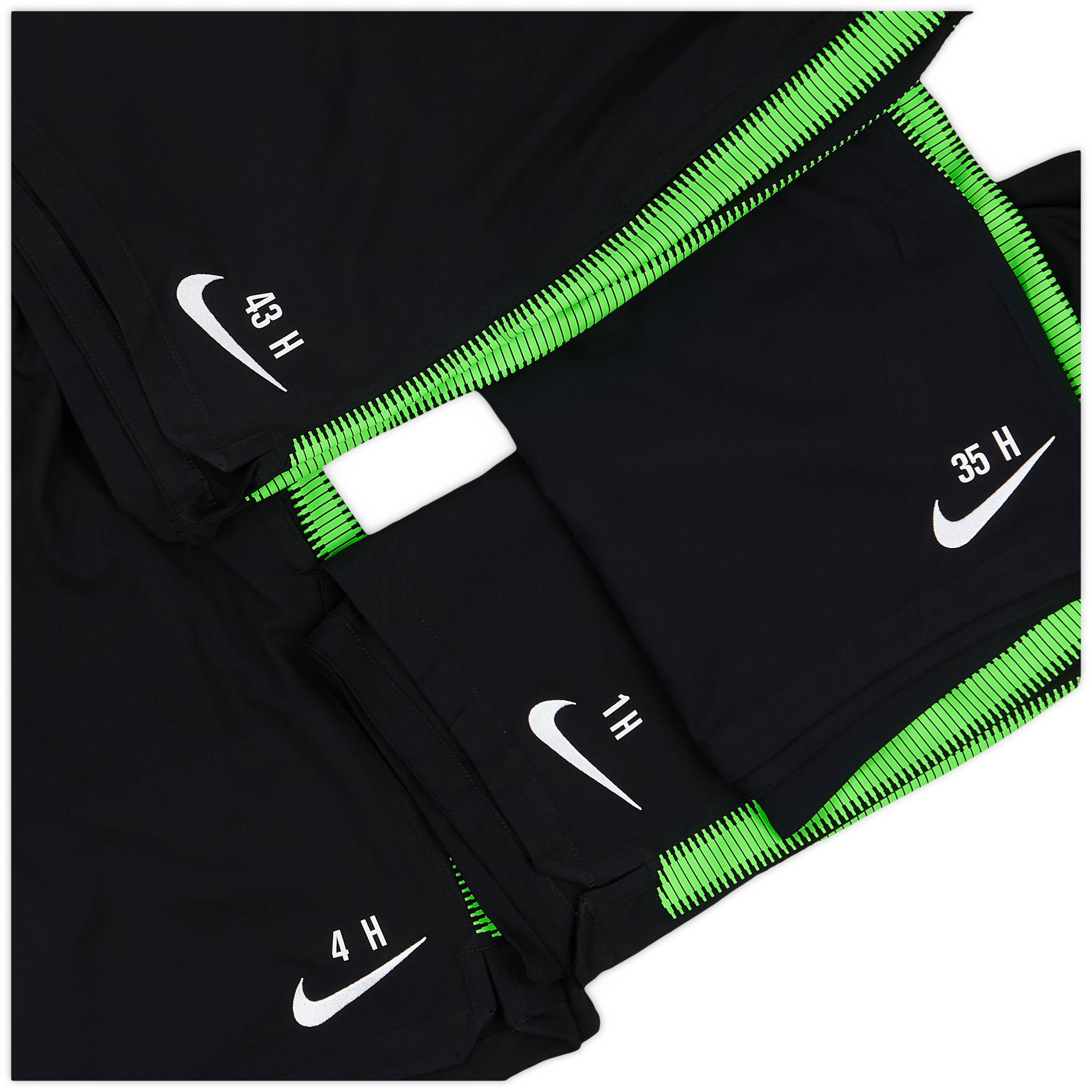 2017-18 Werder Bremen Player Issue Training Shorts - 7/10