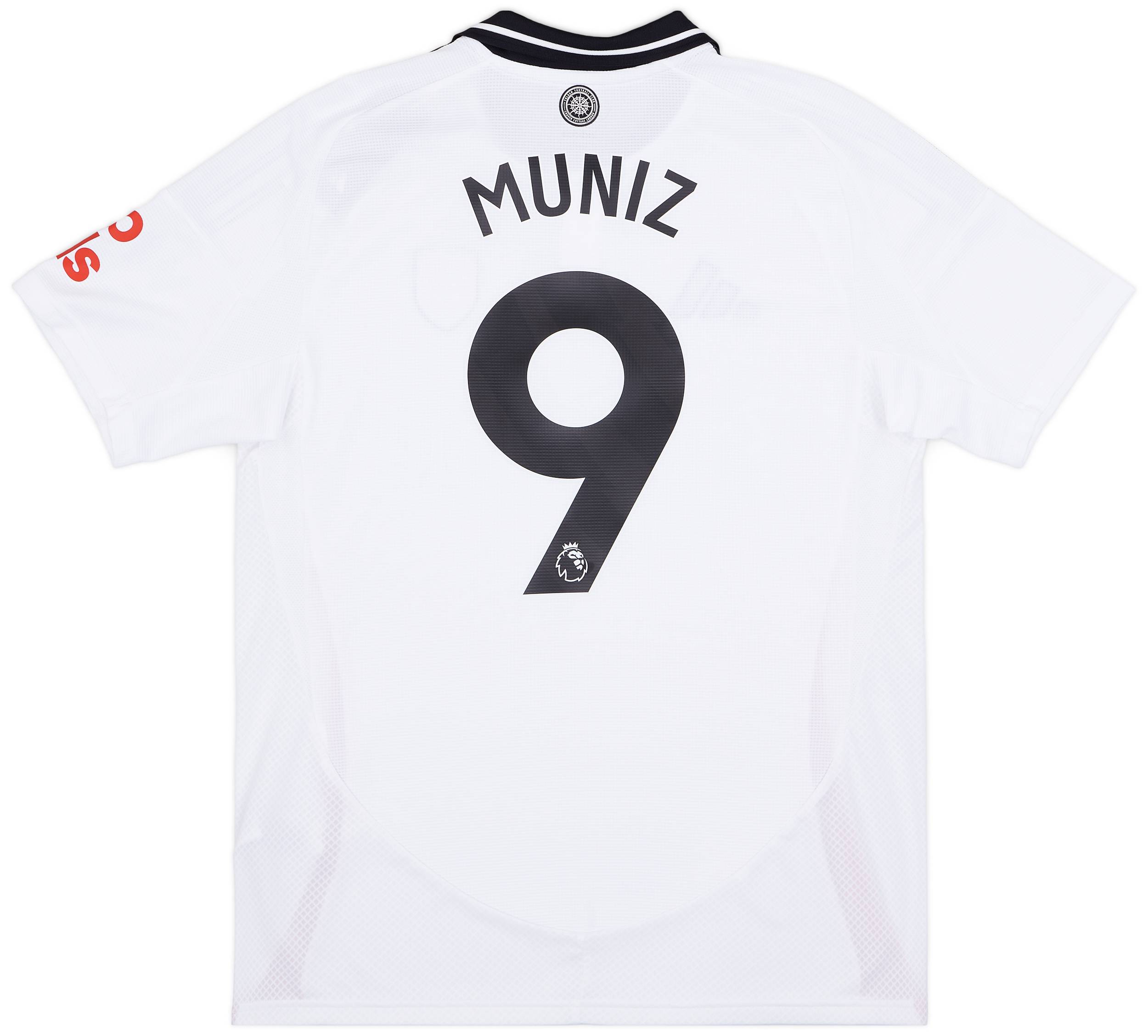 2024-25 Fulham Home Shirt Muniz #9