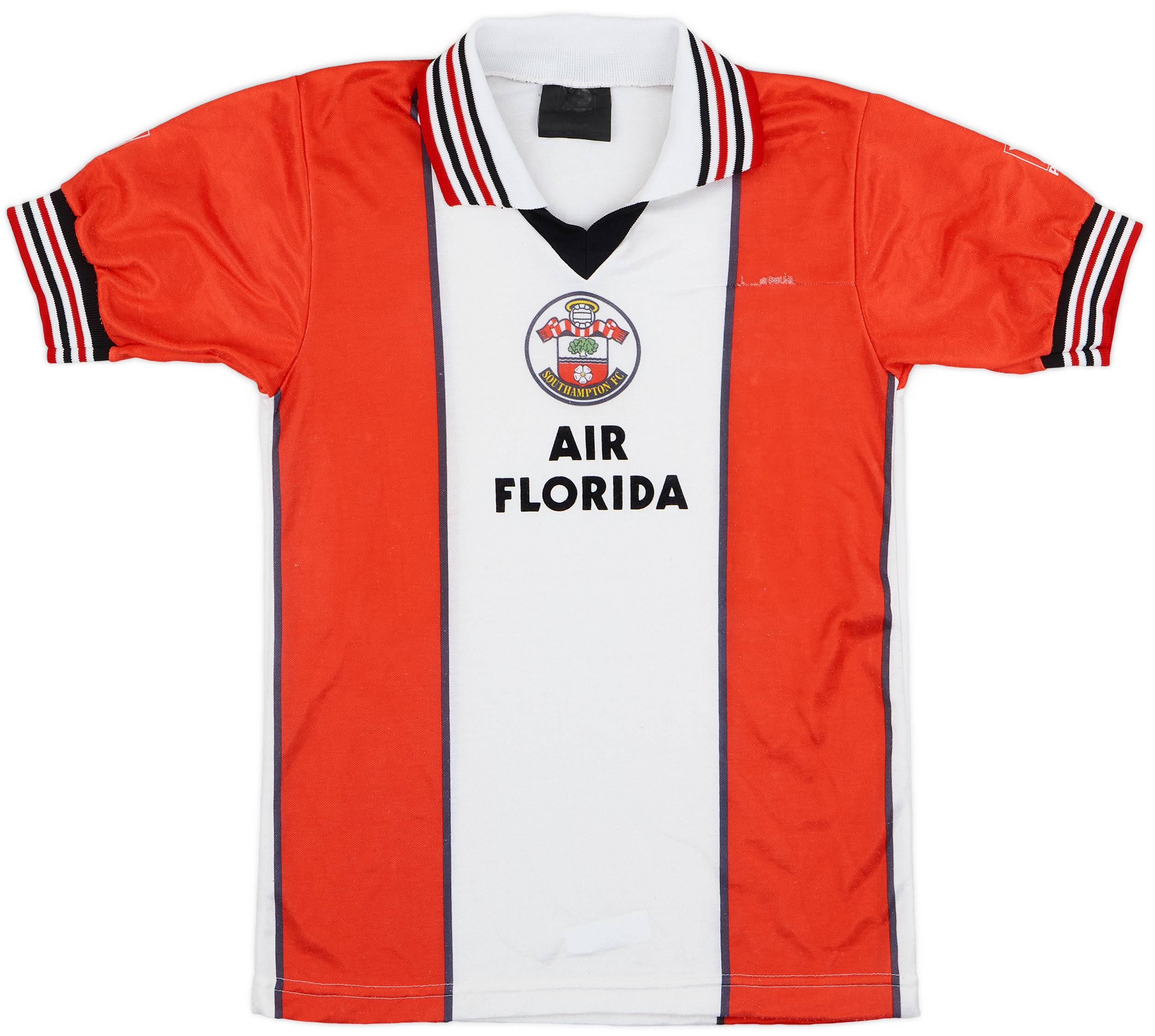 1983-84 Southampton Home Shirt 6/10 (Y)