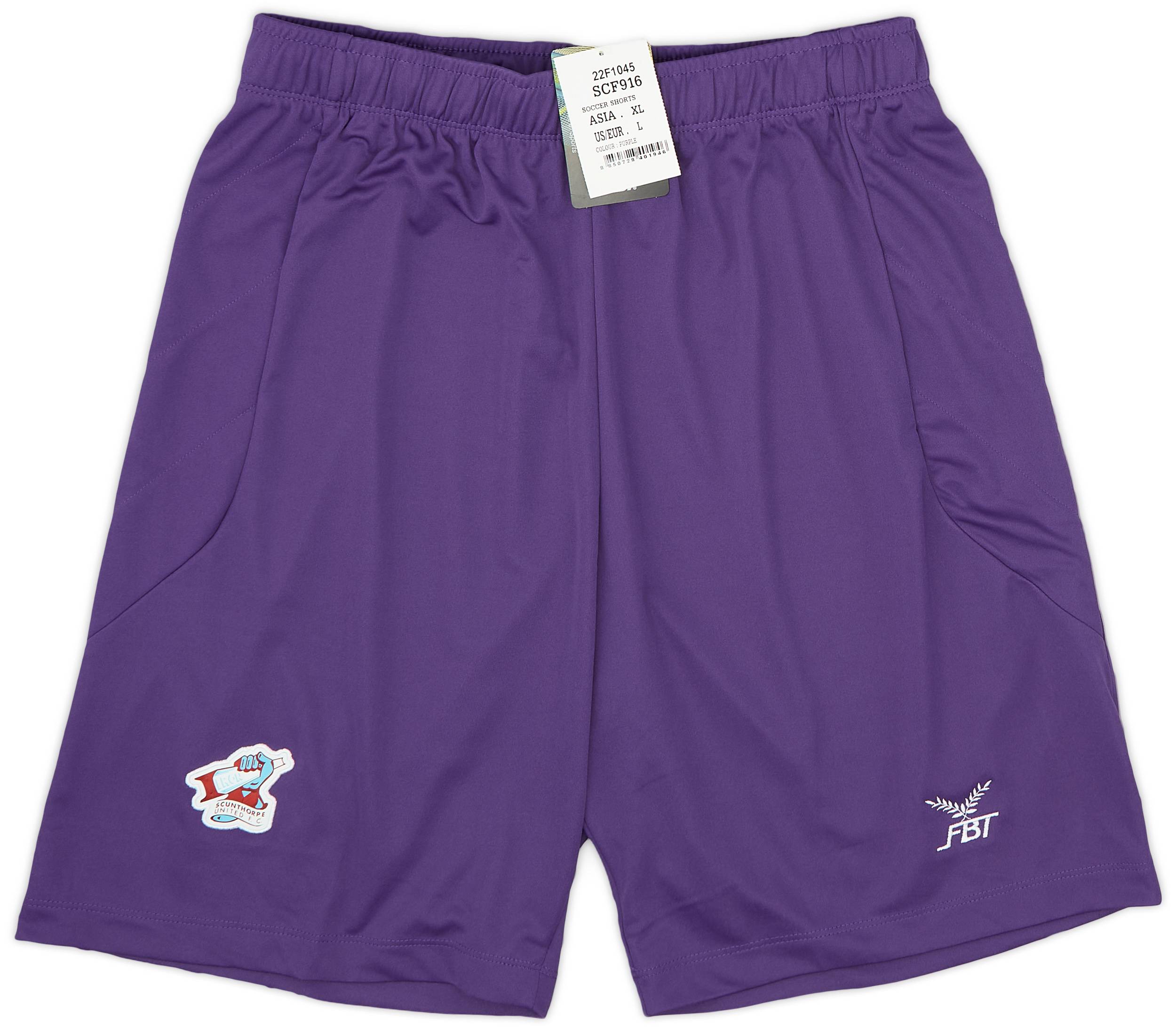 2017-18 Scunthorpe United FBT Training Shorts