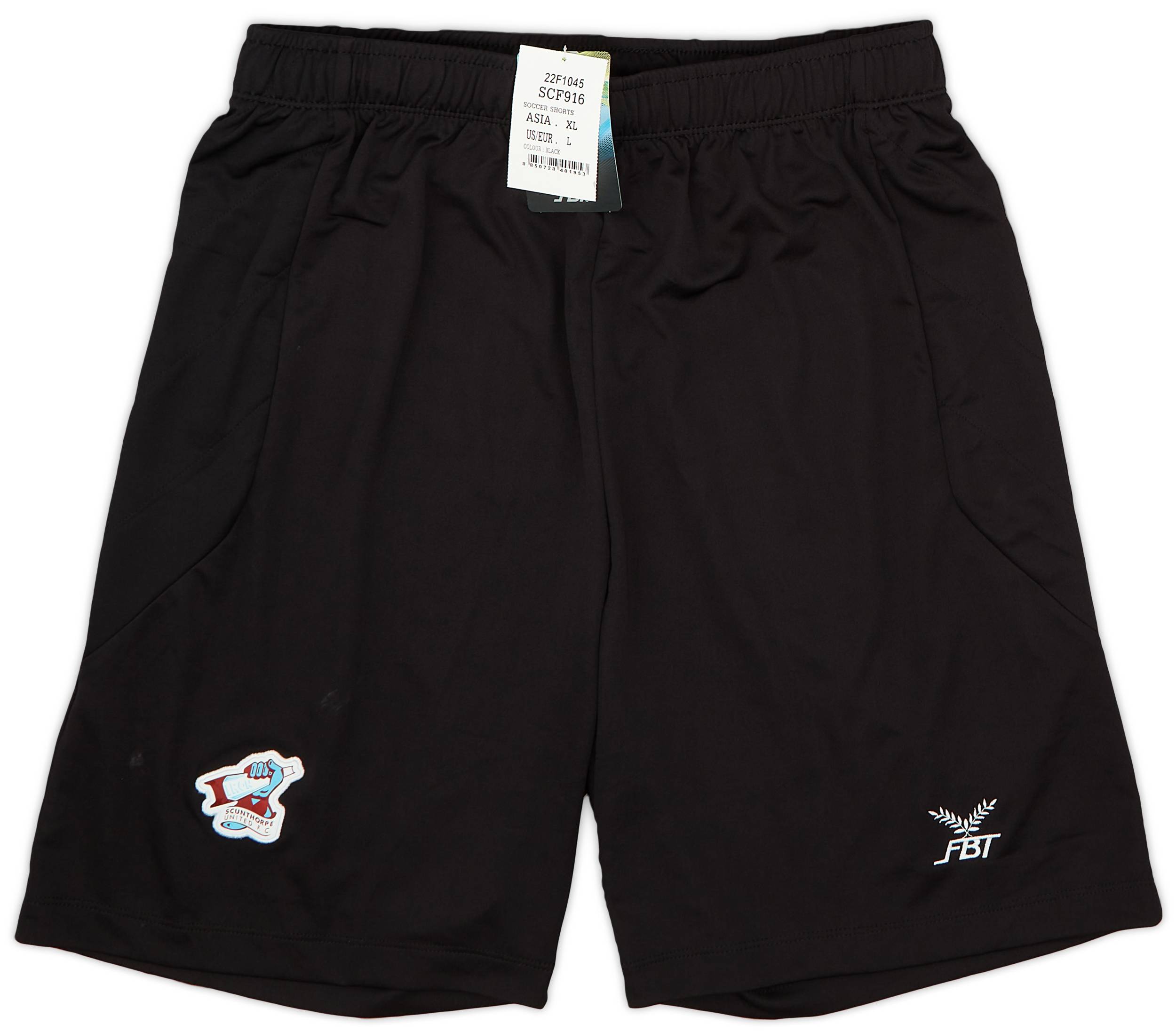 2017-18 Scunthorpe United FBT Training Shorts (L)