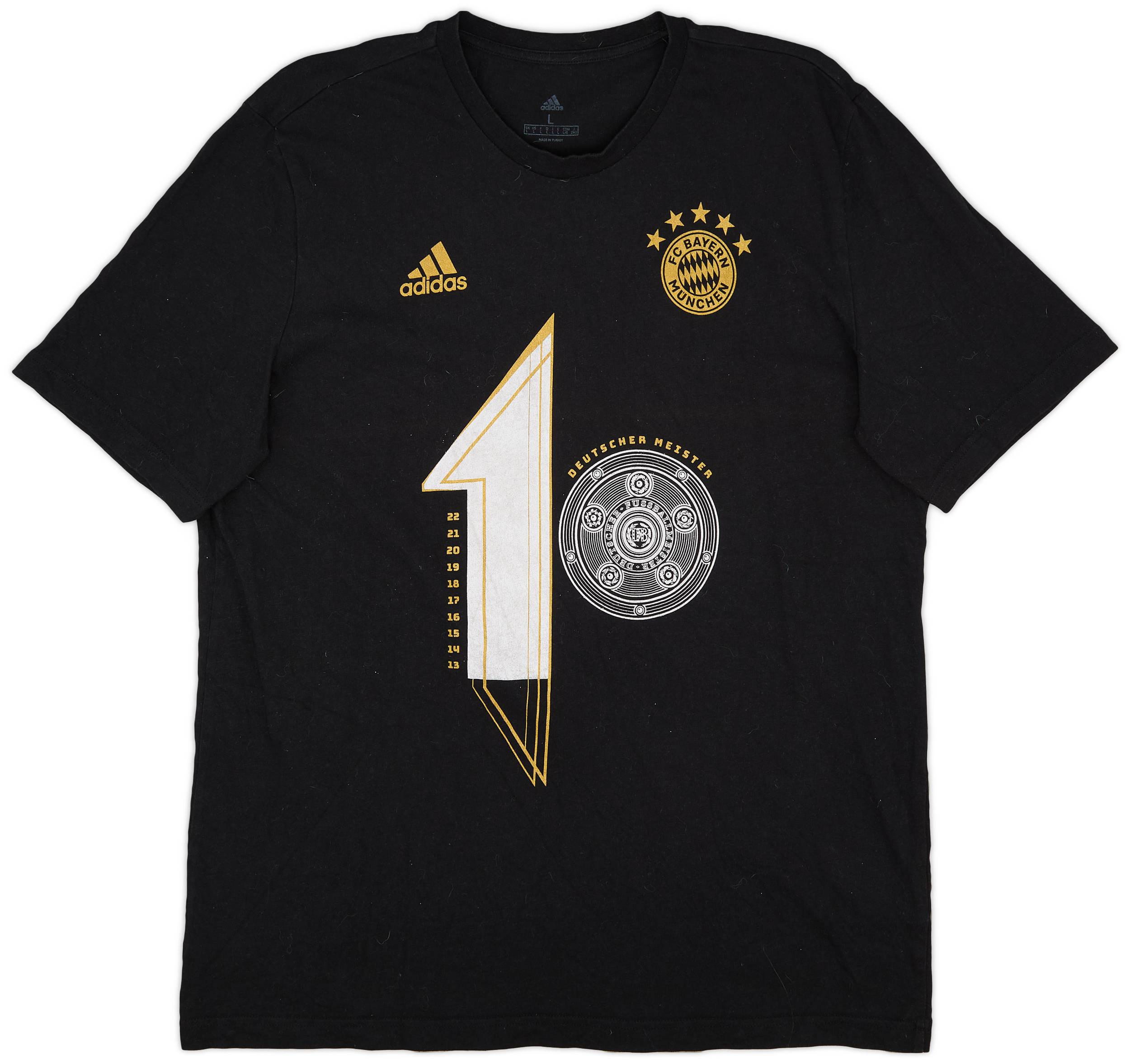 2022-23 Bayern Munich "10 Deutscher Meister" Cotton Tee - 9/10 - (L)