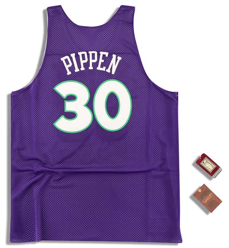 Amazon) Mitchell & Ness Chicago Bulls Pippen #33 Reversible
