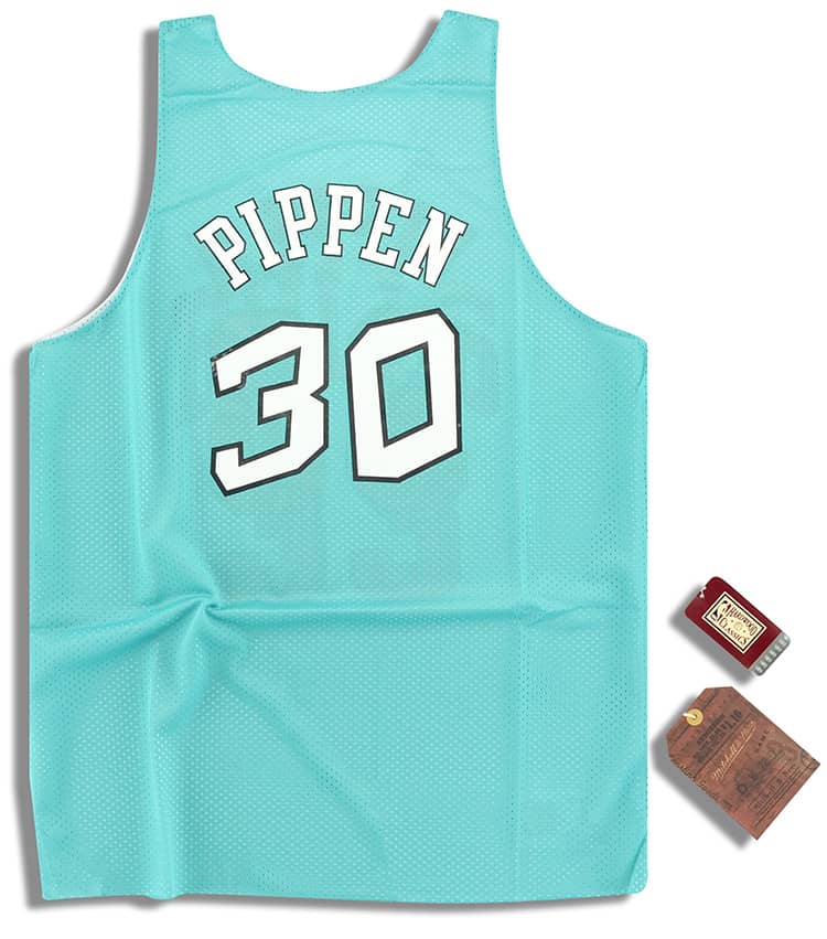 Amazon) Mitchell & Ness Chicago Bulls Pippen #33 Reversible