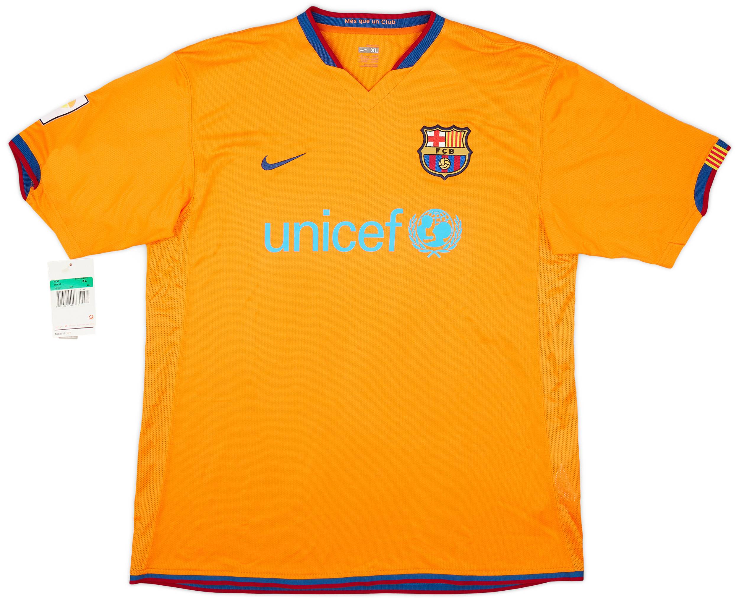 2006-08 Barcelona Away Shirt Messi #19