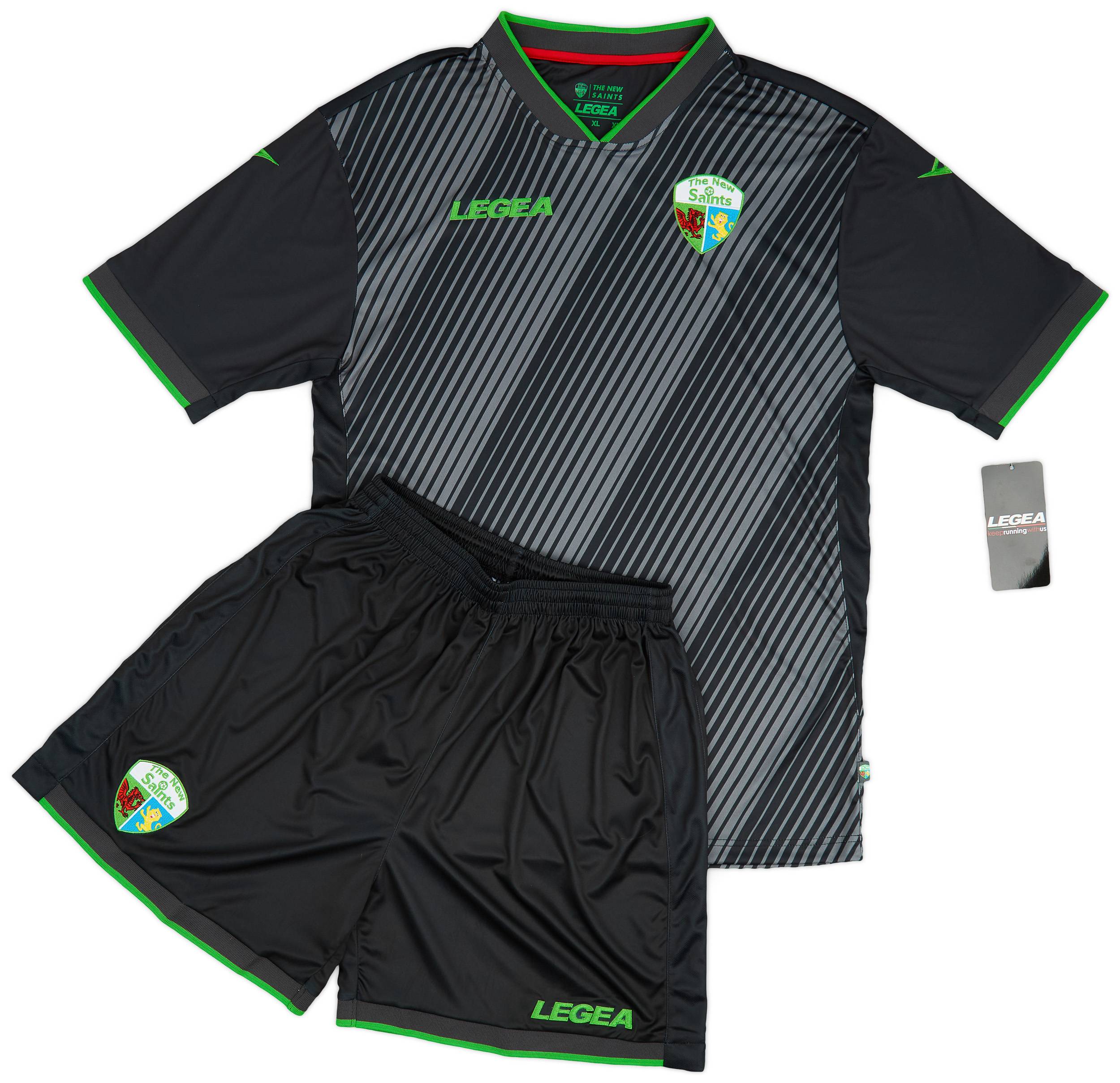 2021-22 New Saints Away Shirt & Shorts Kit
