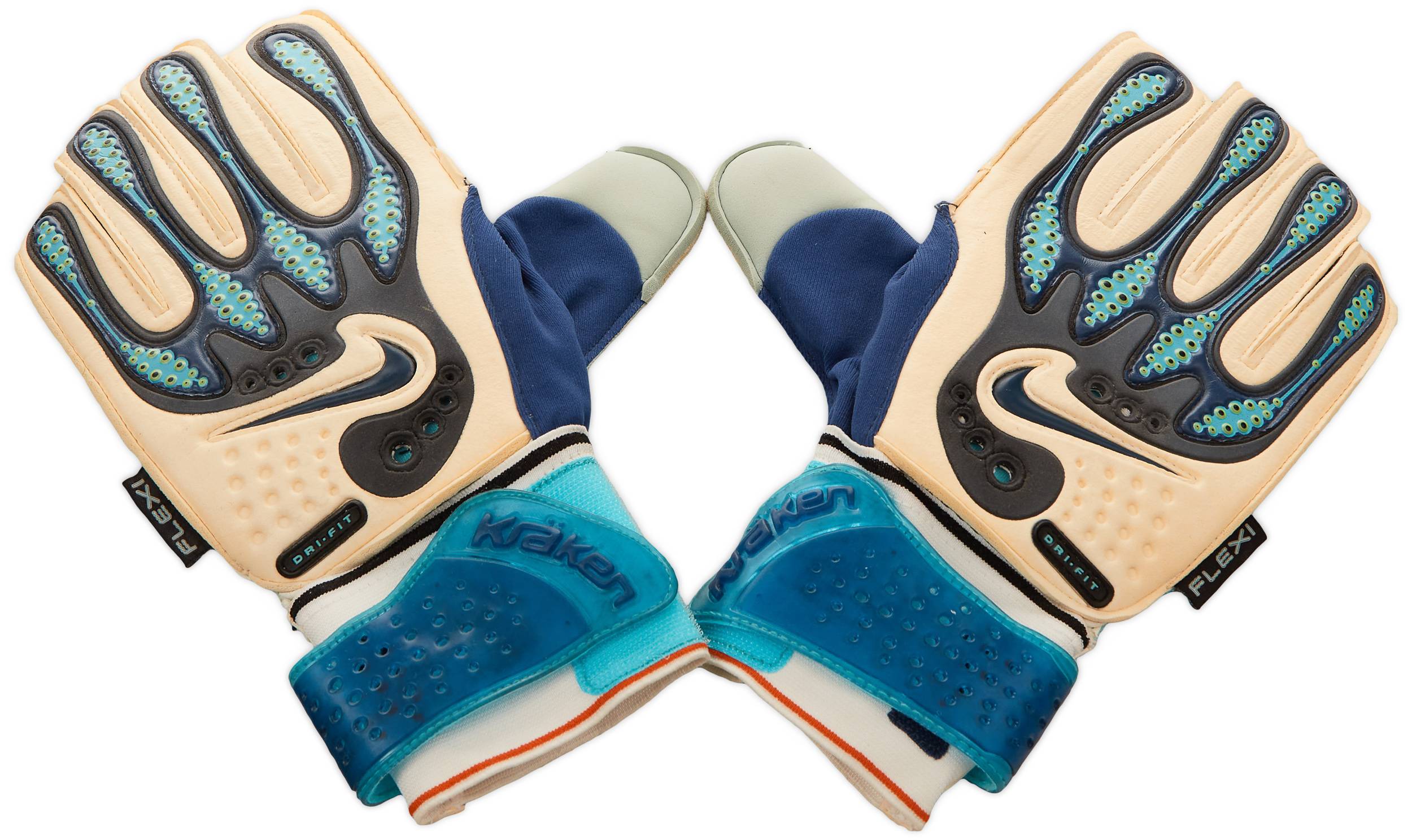 Nike goalkeeper gloves size 8 outlet