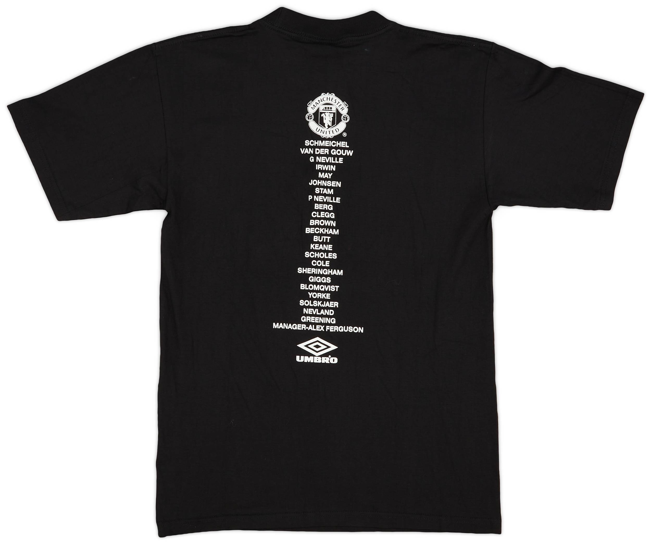 新品 1999 Umbro Manchester United TREBLE T 1999 Manchester United 'Treble Winners' Umbro Cotton Tee (S)