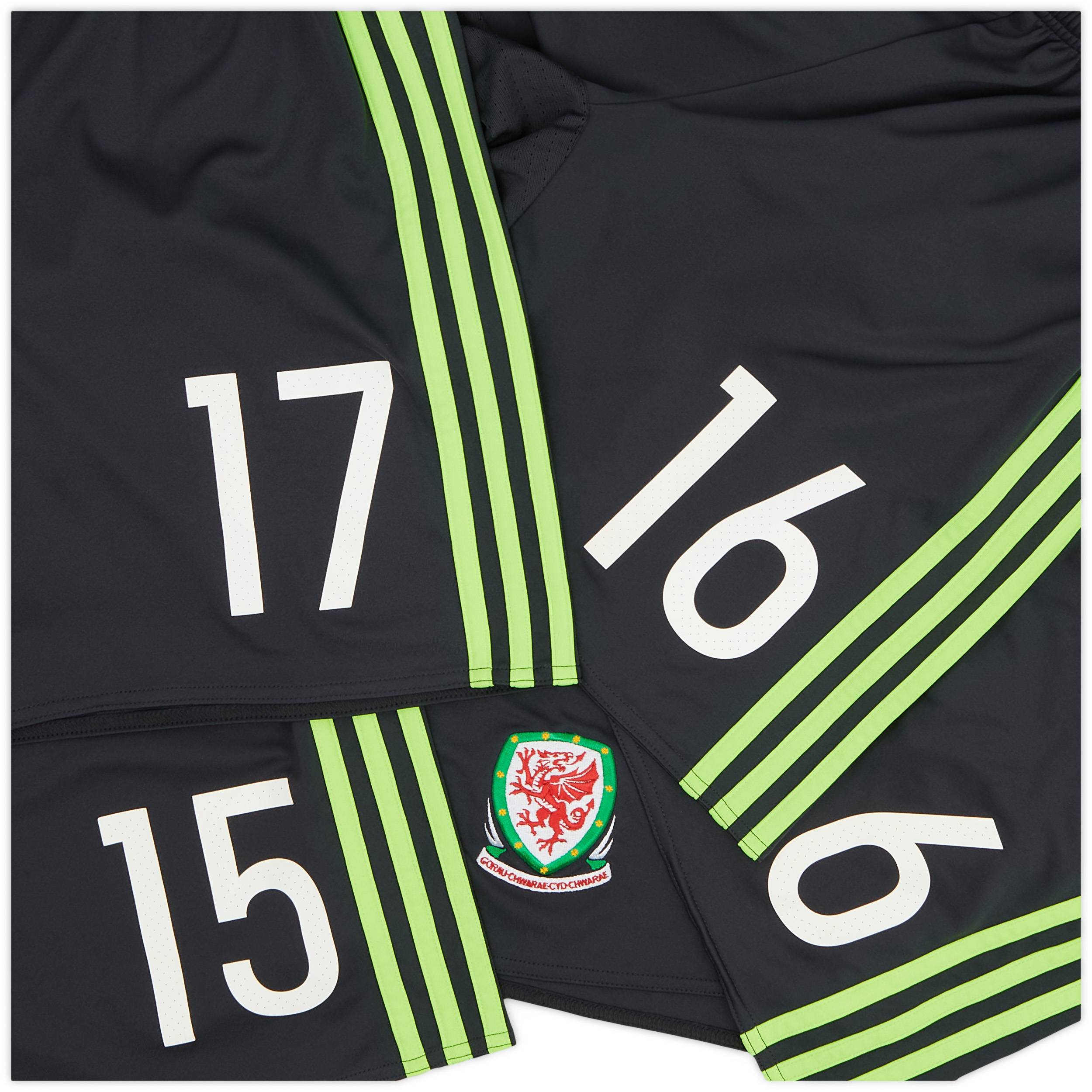 2016-17 Wales Player Issue Away Shorts - 7/10 - (M)