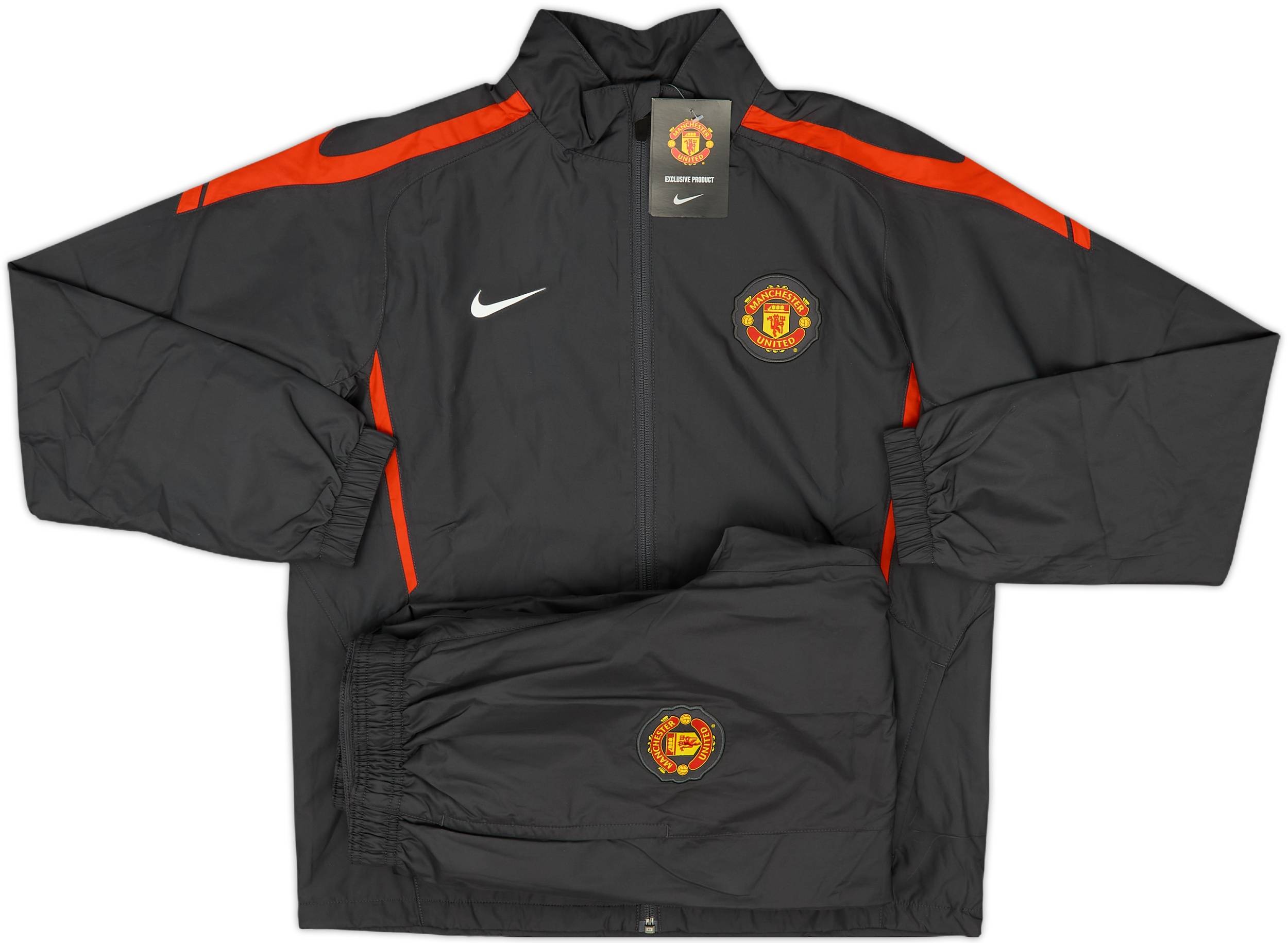 2010-11 Manchester United Tracksuit (L.Boys)