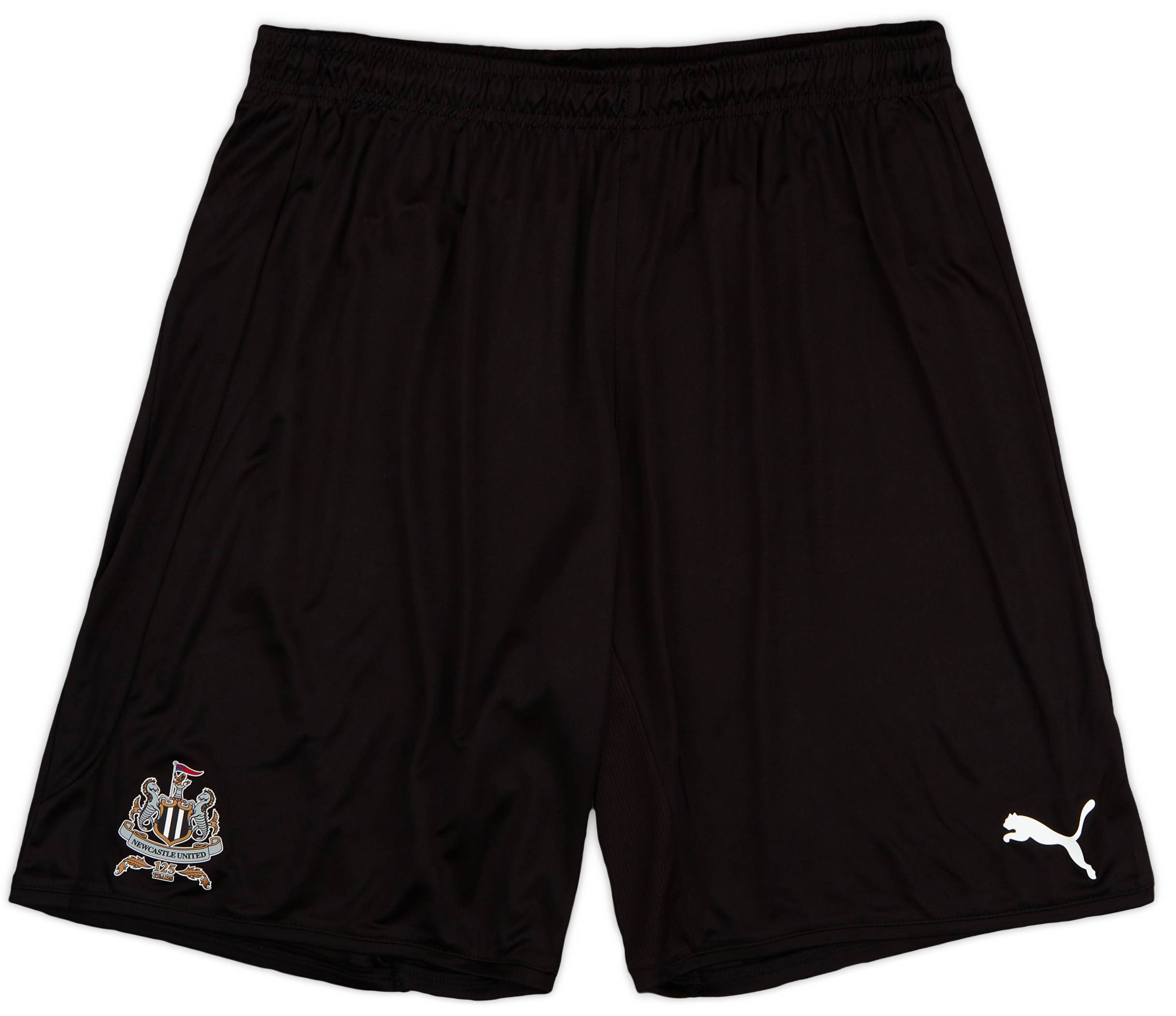 2017 18 Newcastle Puma Training Shorts 3 10 M