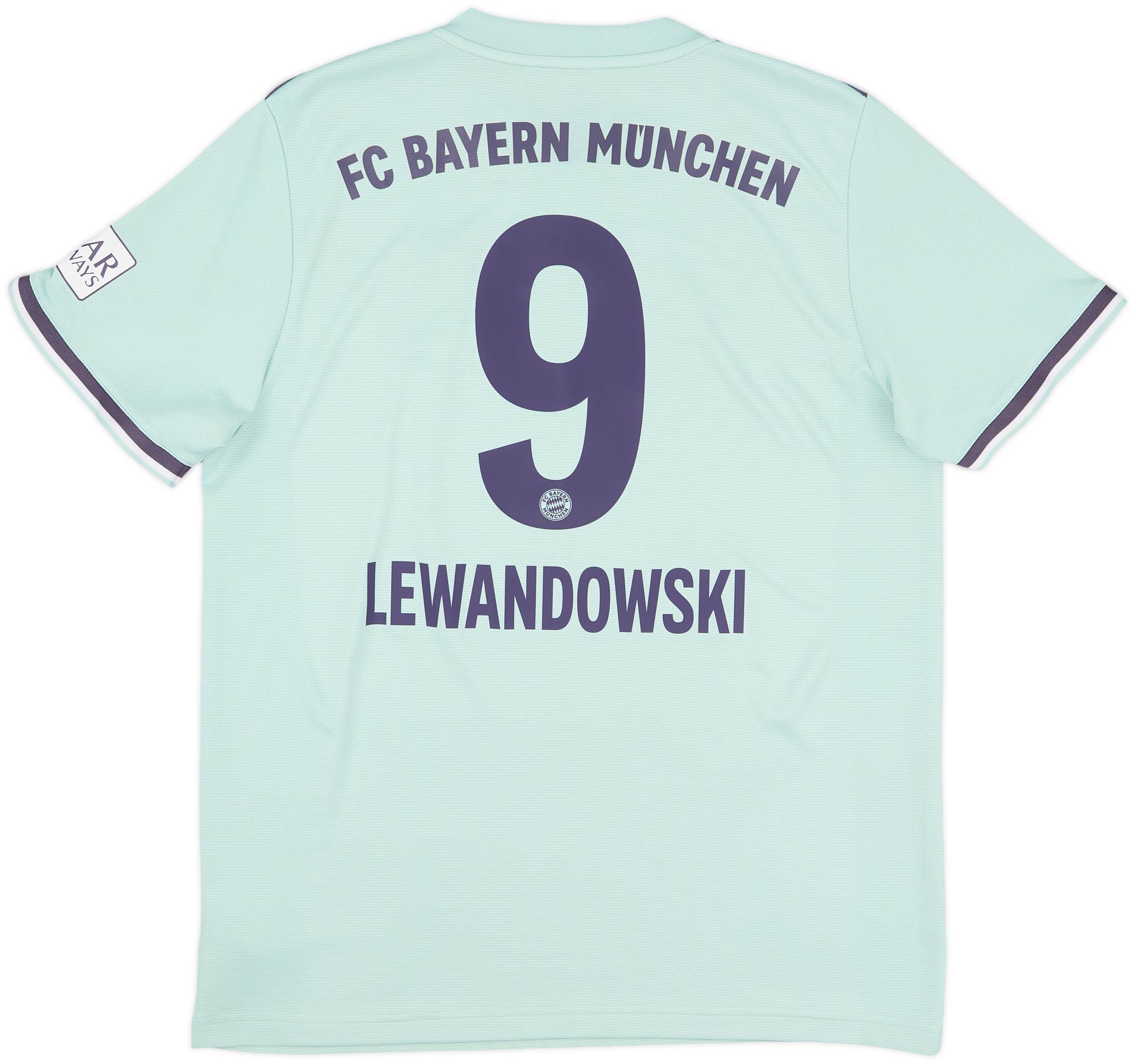 Weekend Warm-up: Bayern Munich's Robert Lewandowski has a