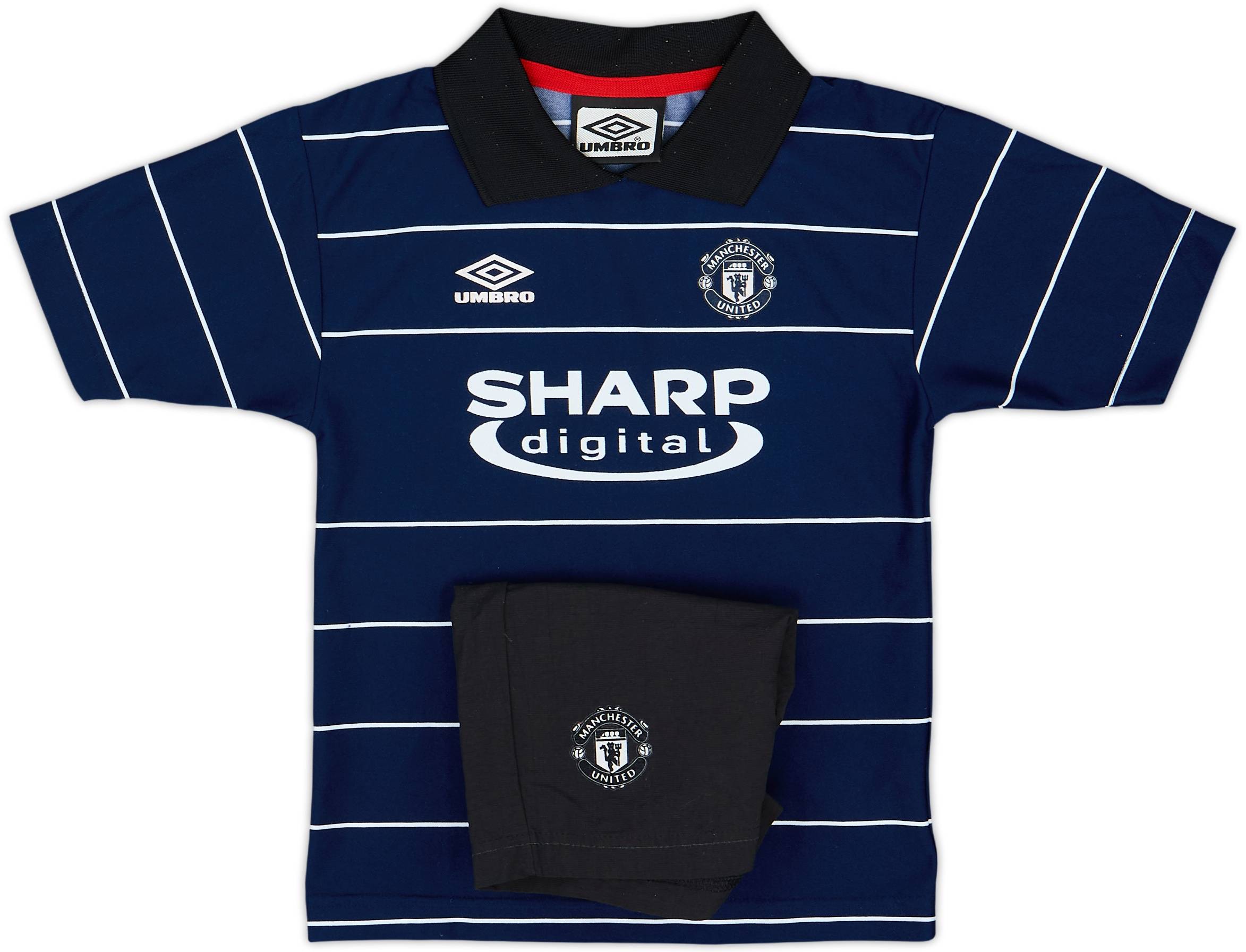 1999-00 Manchester United Away Shirt & Shorts - 9/10 - (5-6 Years)