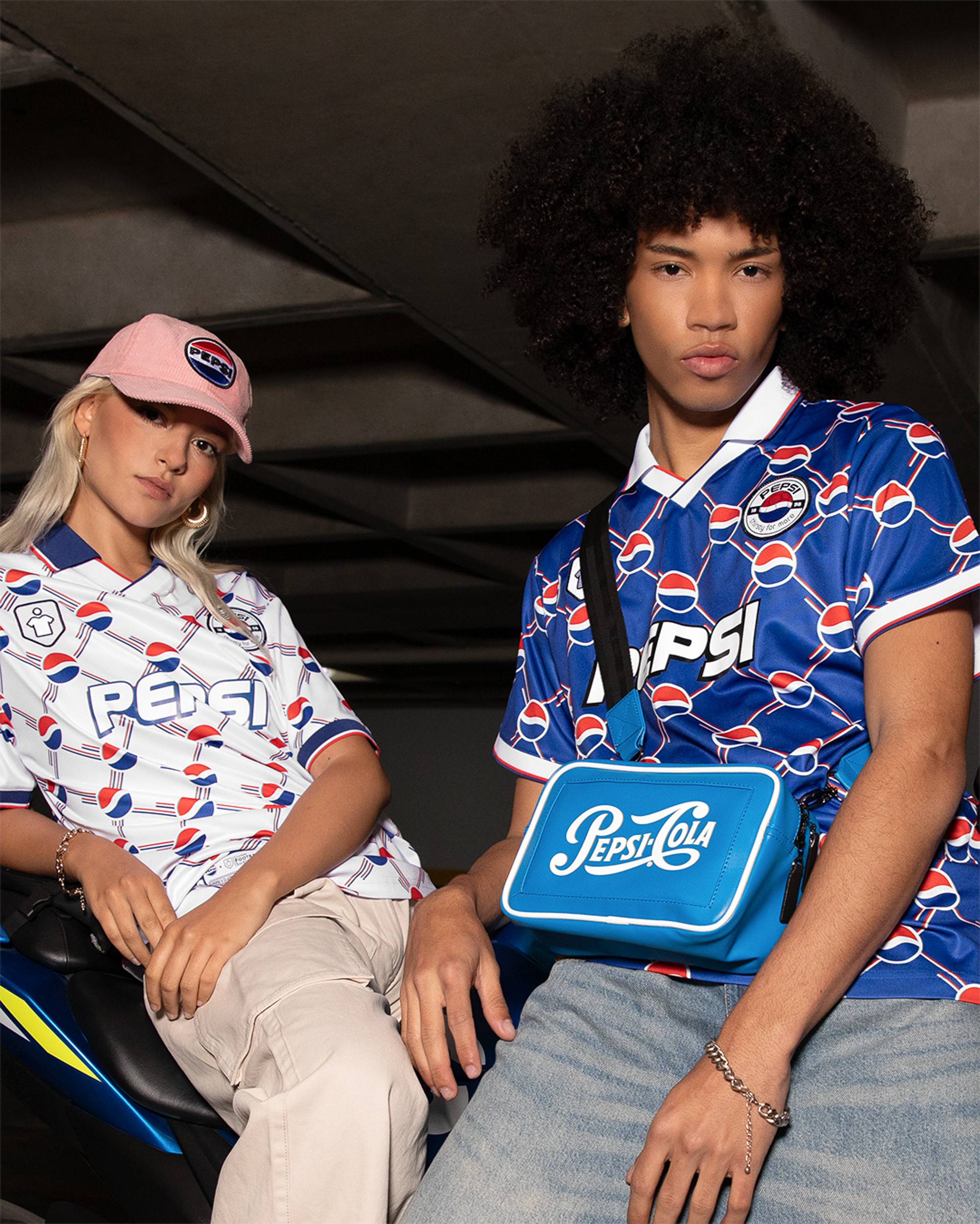 [NFL X PEPSI] Pepsi Football T-shirt ★すぐ品切れ★ NFL X PEPSI] Pepsi Football T-shirt ☆すぐ品切れ☆ (Tシャツ