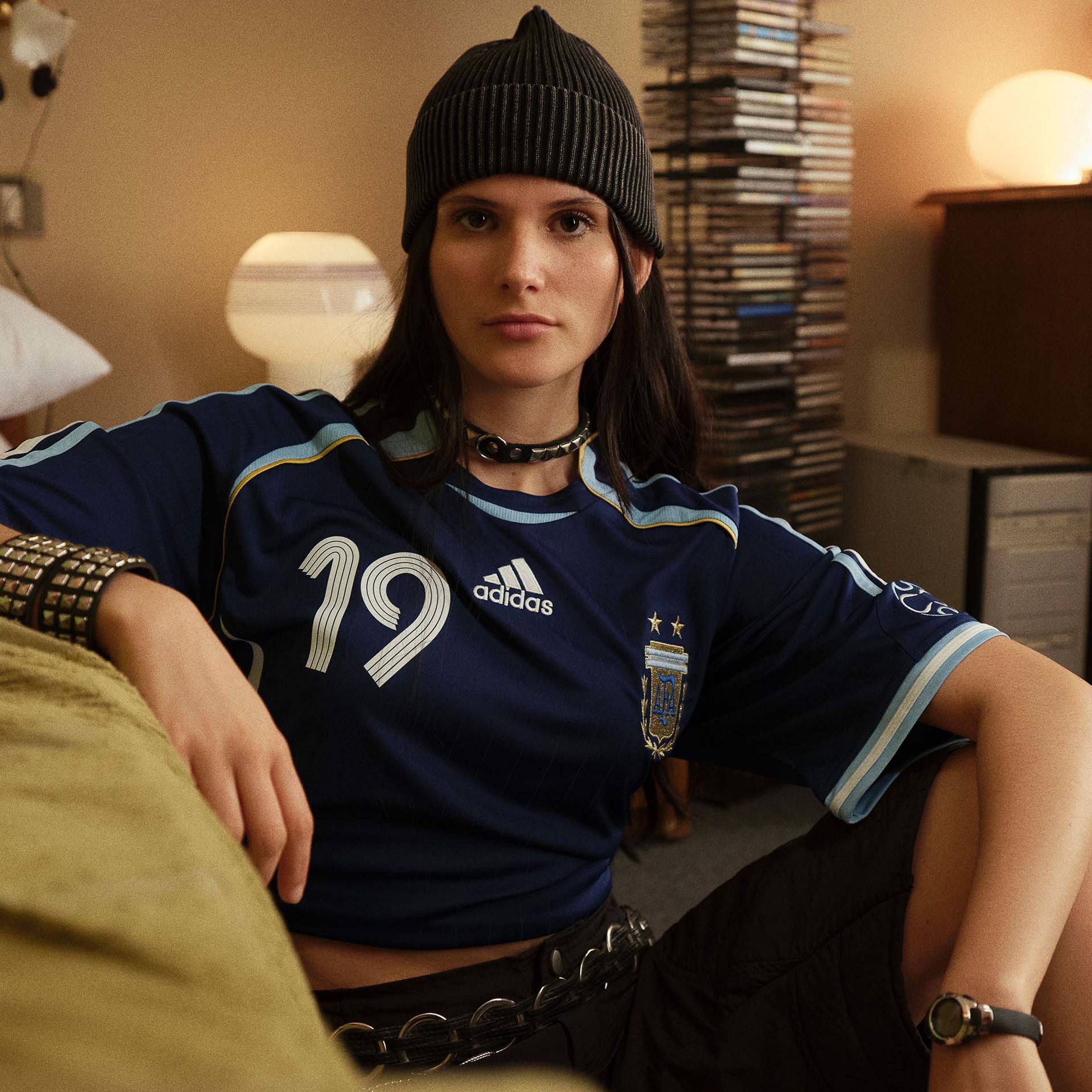 2006 Argentina adidas Reissue Away Shirt Messi #19