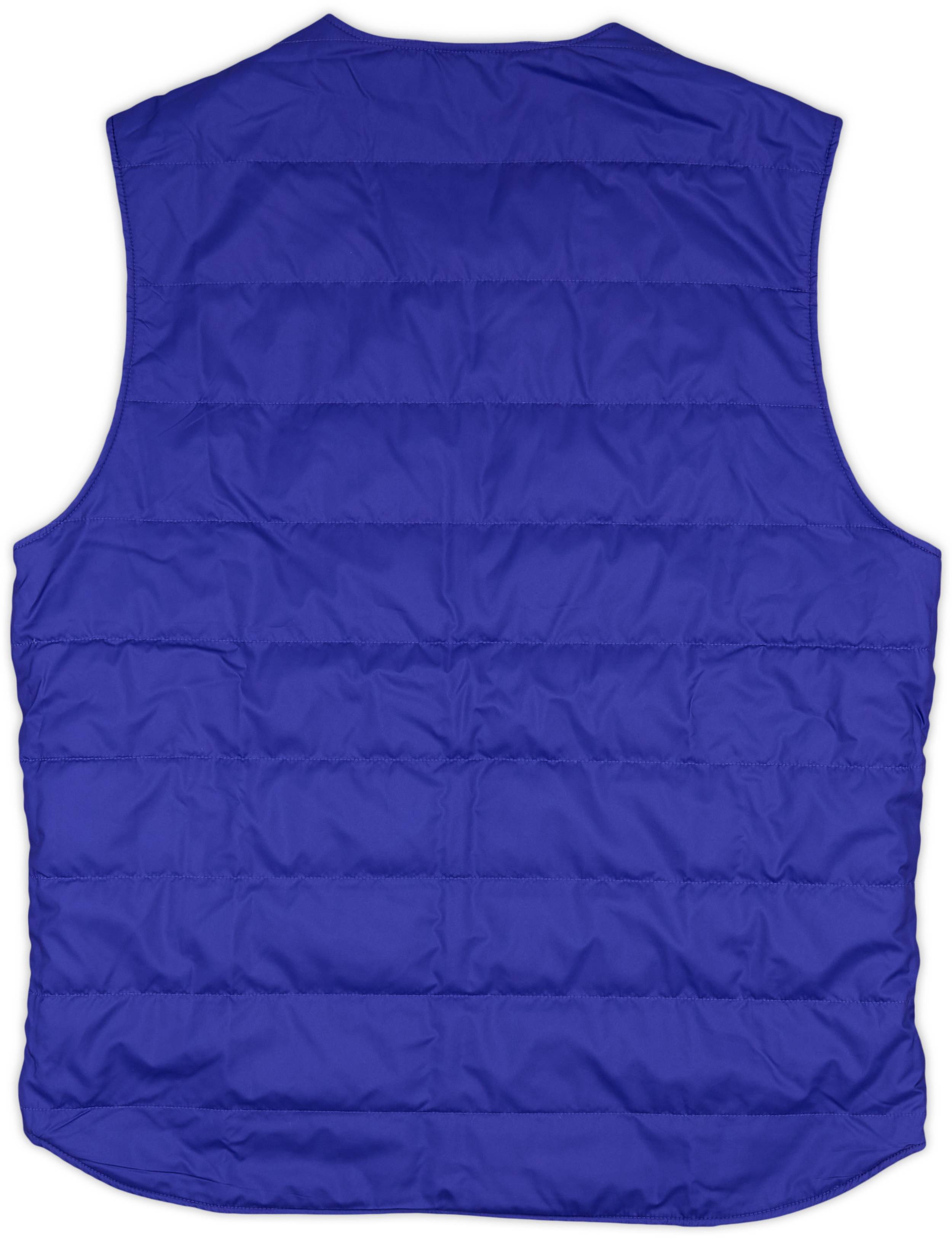 26日終了【ルーアンドレア】 FAKEMINK VEST 2025-26 Manchester United adidas Originals Icon Reversible Vest