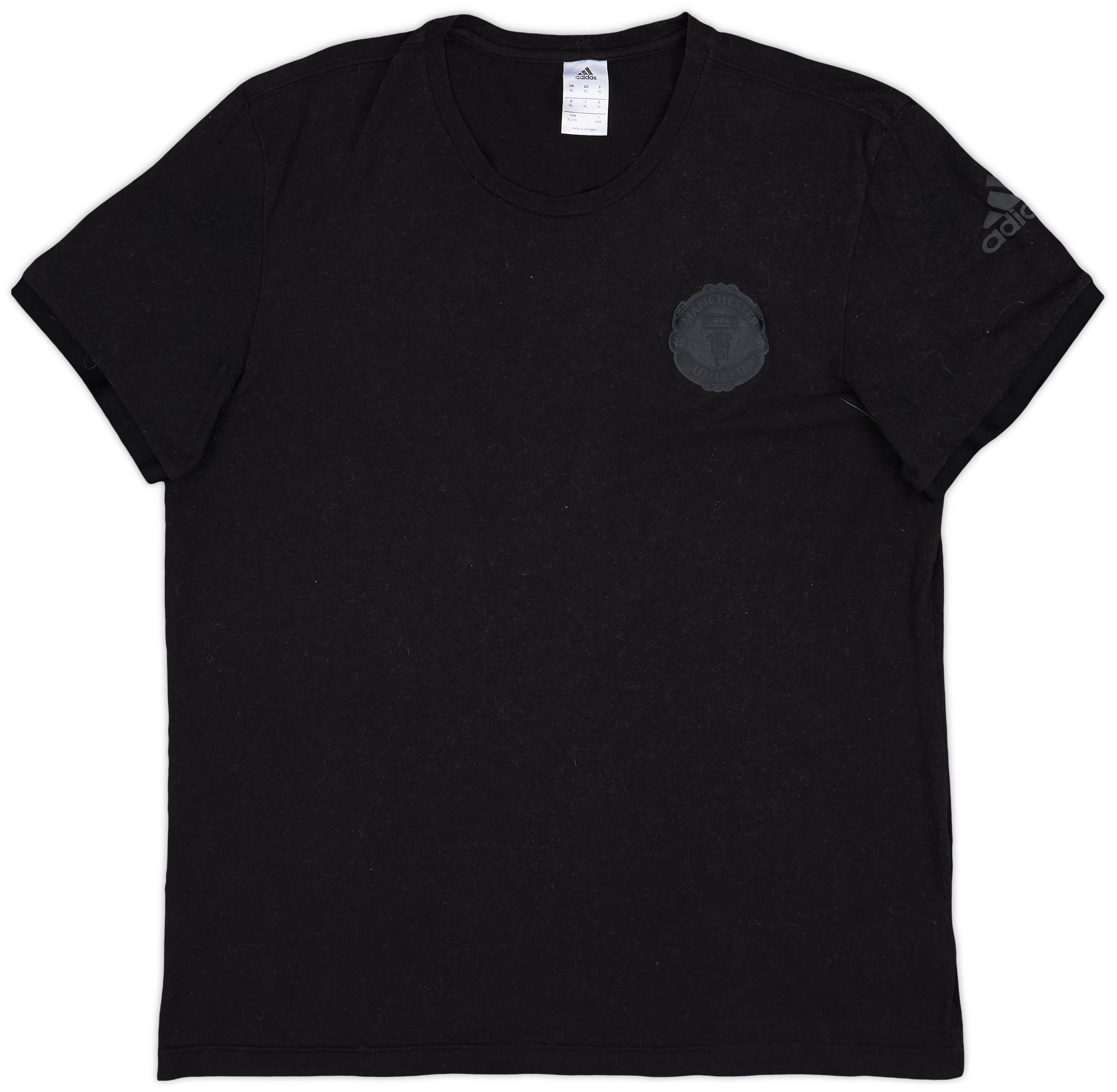 Amazon.com: adidas Originals Men's Manchester United Graphic