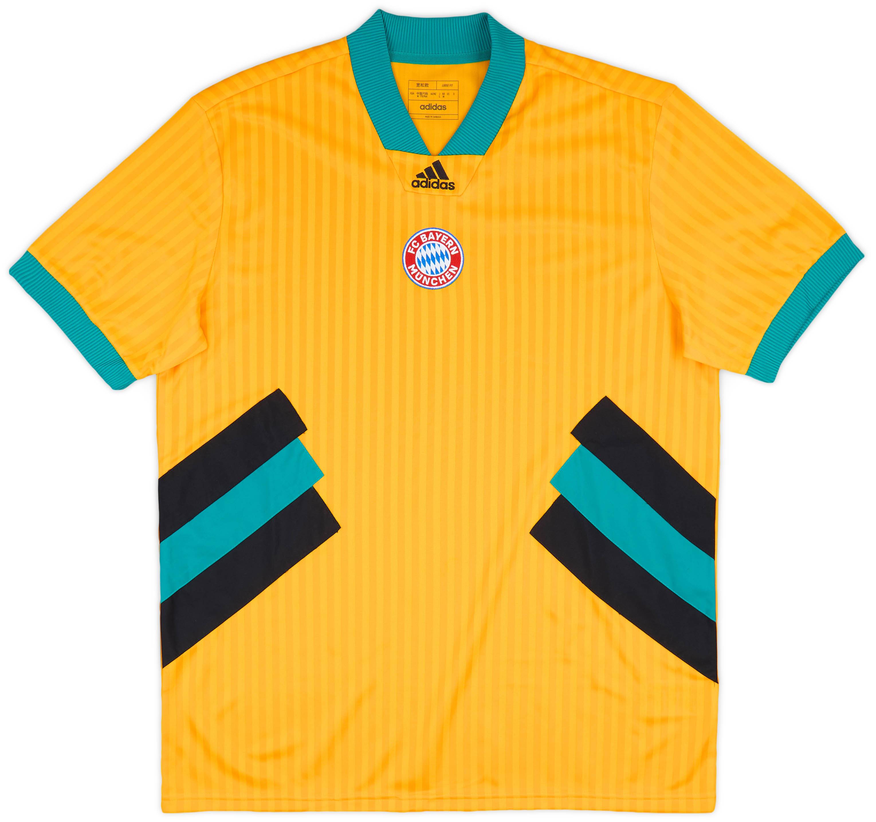 2022-23 Bayern Munich adidas Icon Shirt (M)