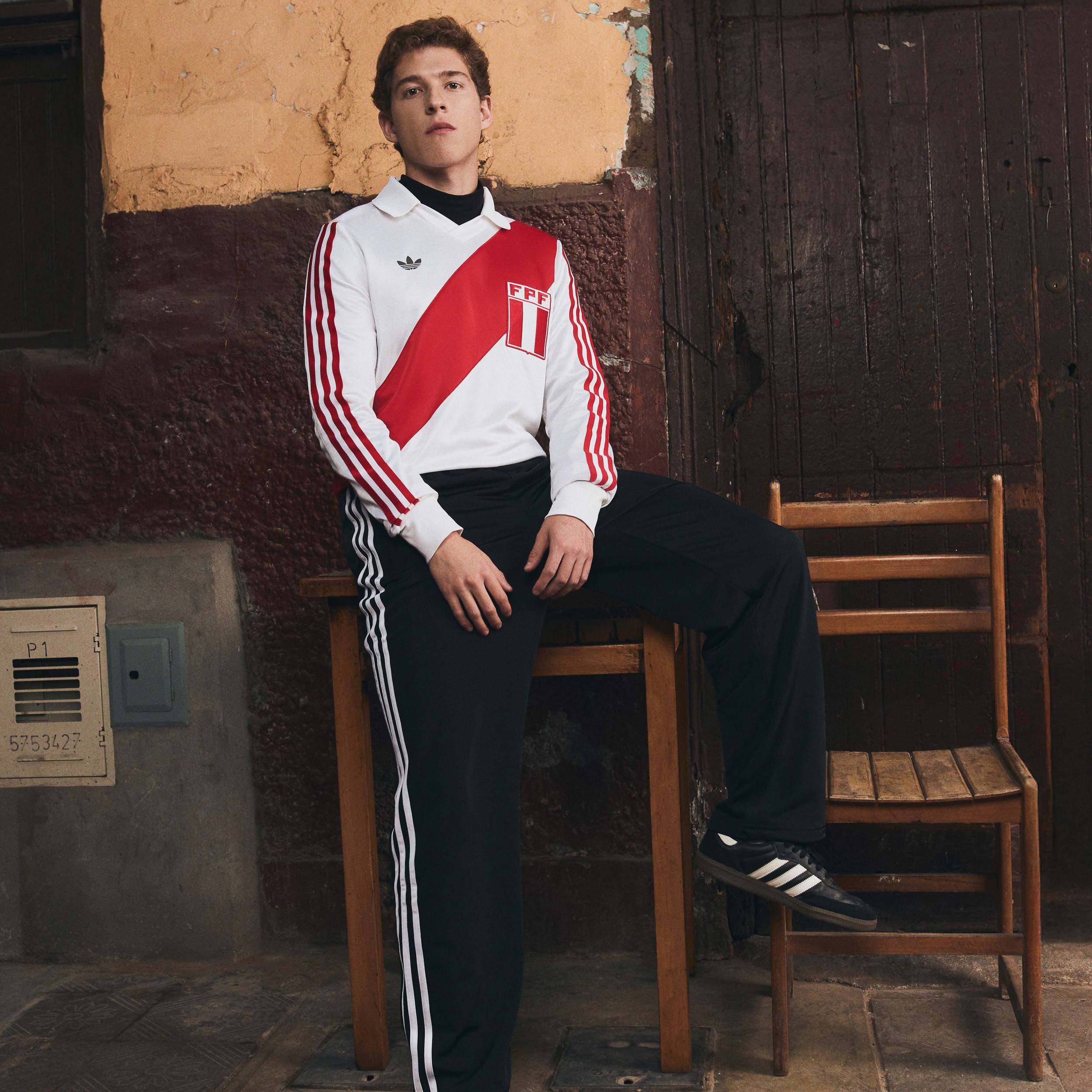 ウェア Peru adidas Originals Retro Shirt #10 2005 Peru adidas Originals Retro Home L/S Shirt - 5/10 - (L)