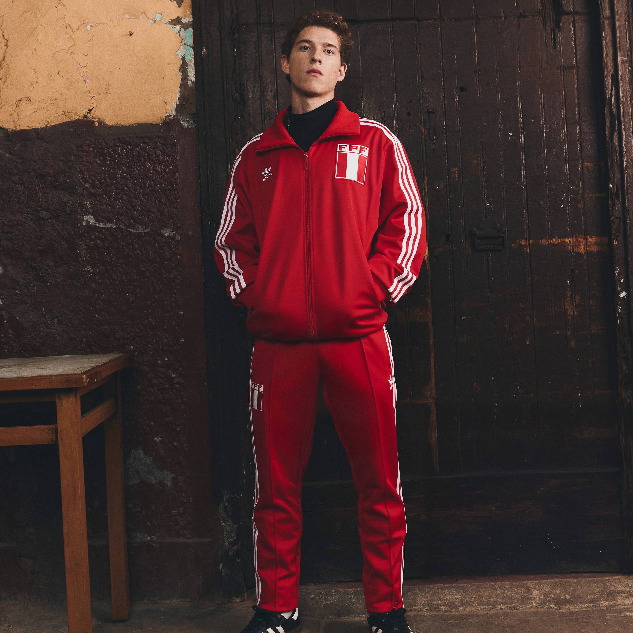 ウェア Peru adidas Originals Retro Shirt #10 1978 Peru adidas Originals Reissue Track Jacket