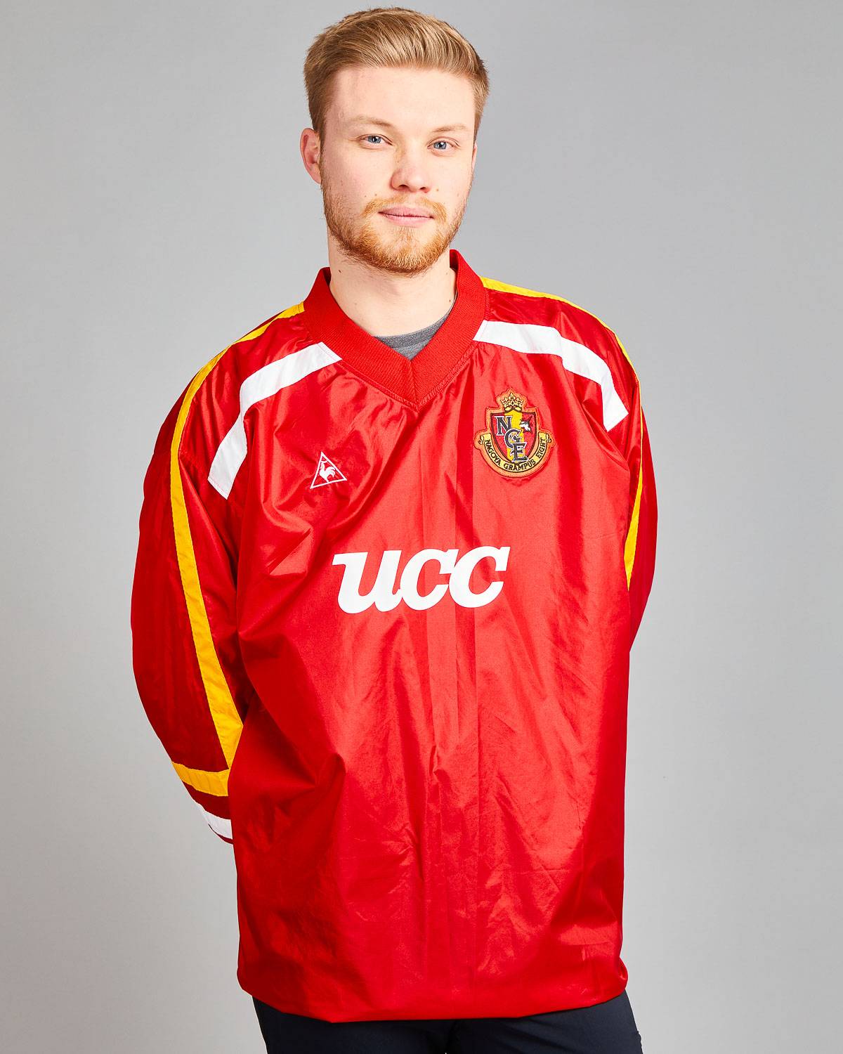 Nagoya Grampus 赤シャツ 1999 Nagoya Grampus Eight Player Issue Shell Top - 8/10 - (XL)