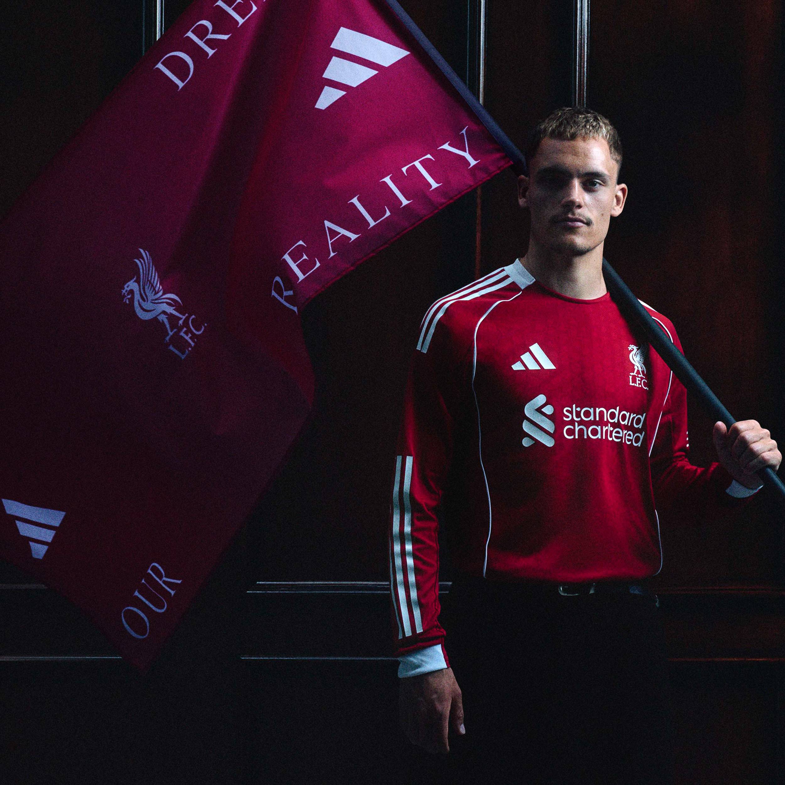 Liverpool 2025-26 ホームユニフォーム 長袖 マーキングなし Liverpool 2025-26 ホームユニフォーム 長袖 マーキングなし