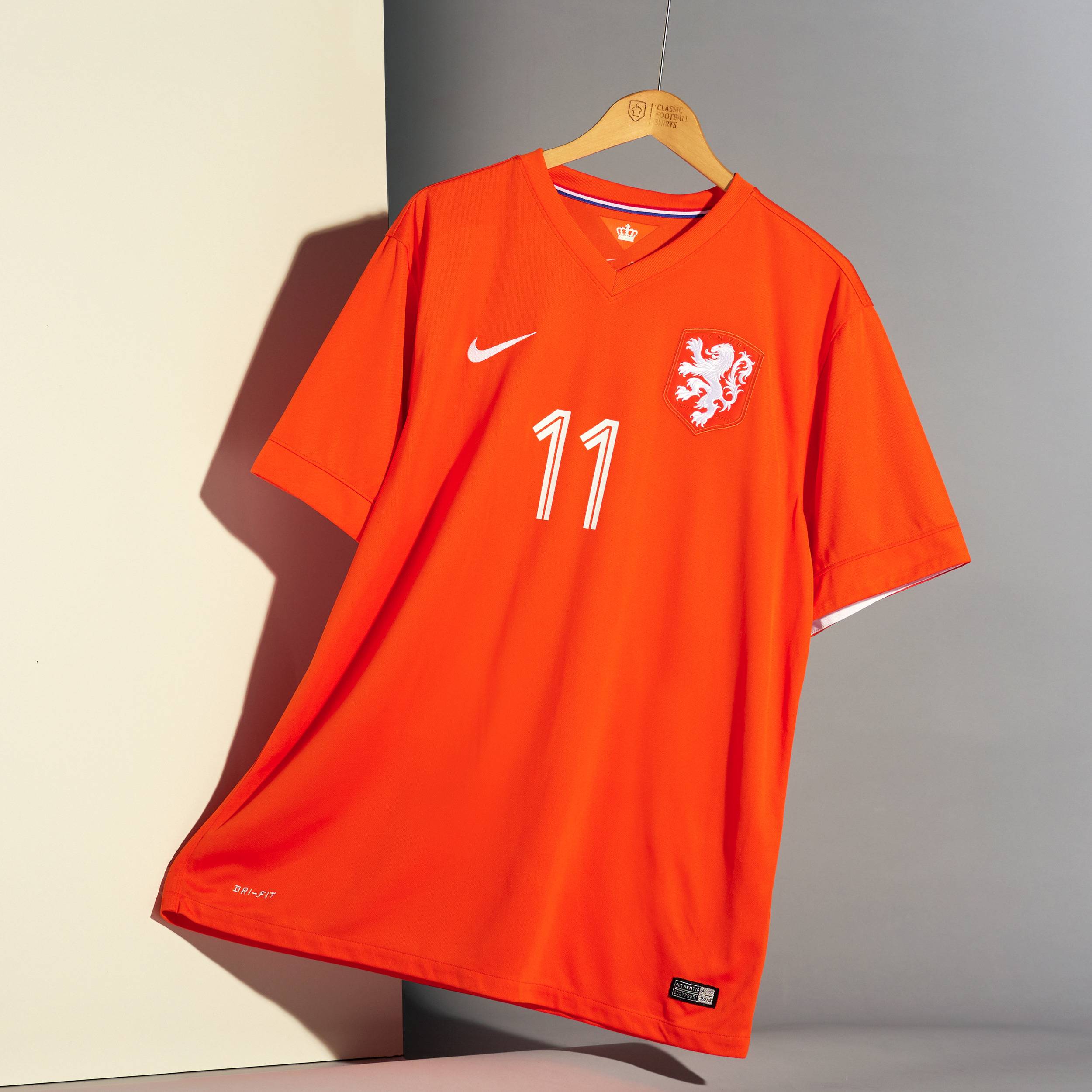 2014-15 Netherlands Home Shirt Robben #11