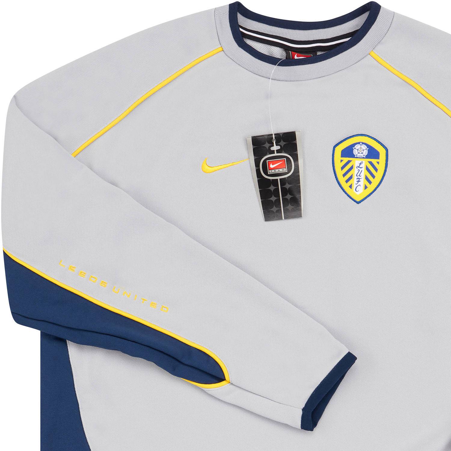 2001-02 Leeds Nike Training Sweat Top (KIDS)