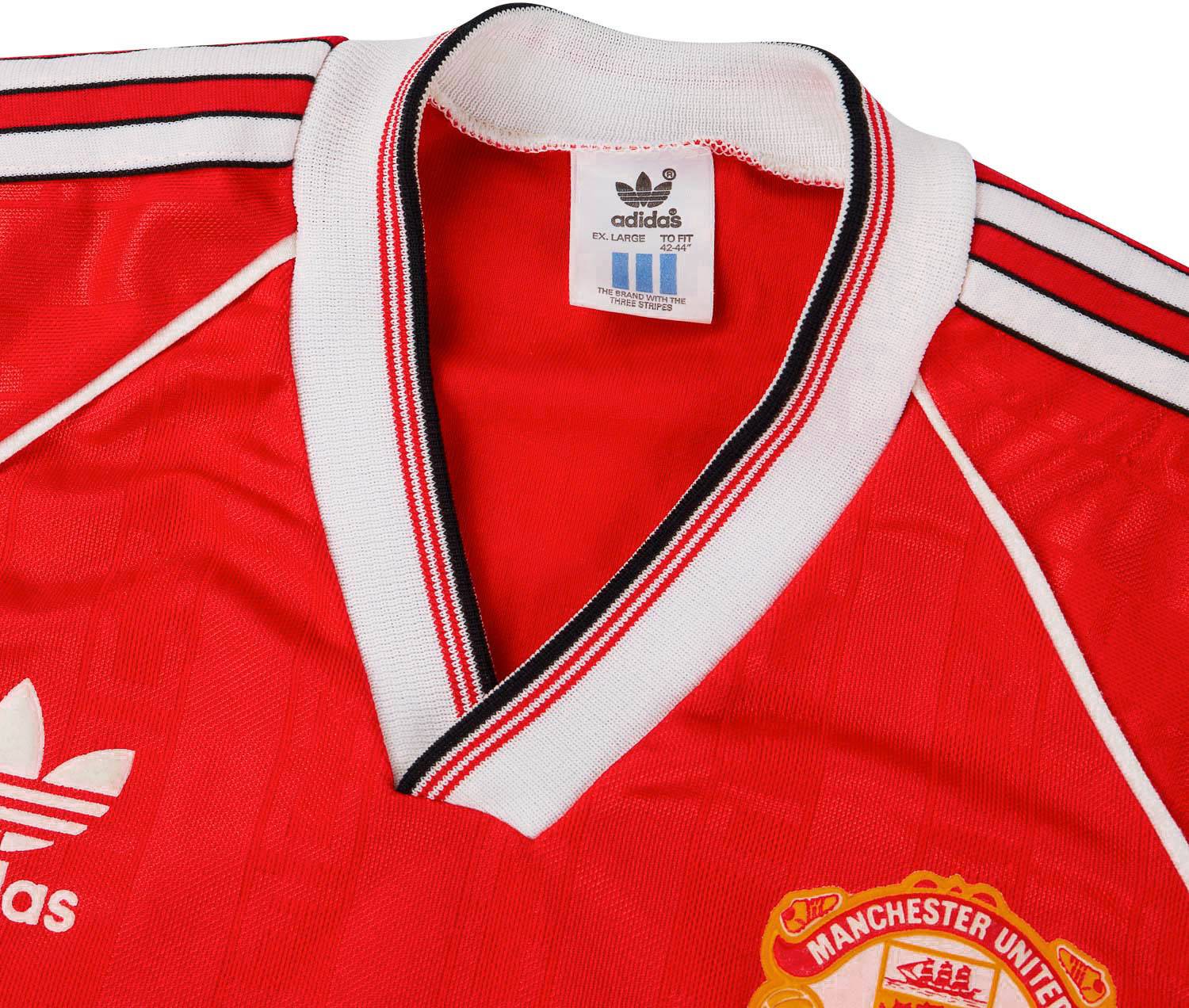 【レア☆MANCHESTER　UNITED】パーカー　OFFICIAL　赤　LL s-l400.jpg