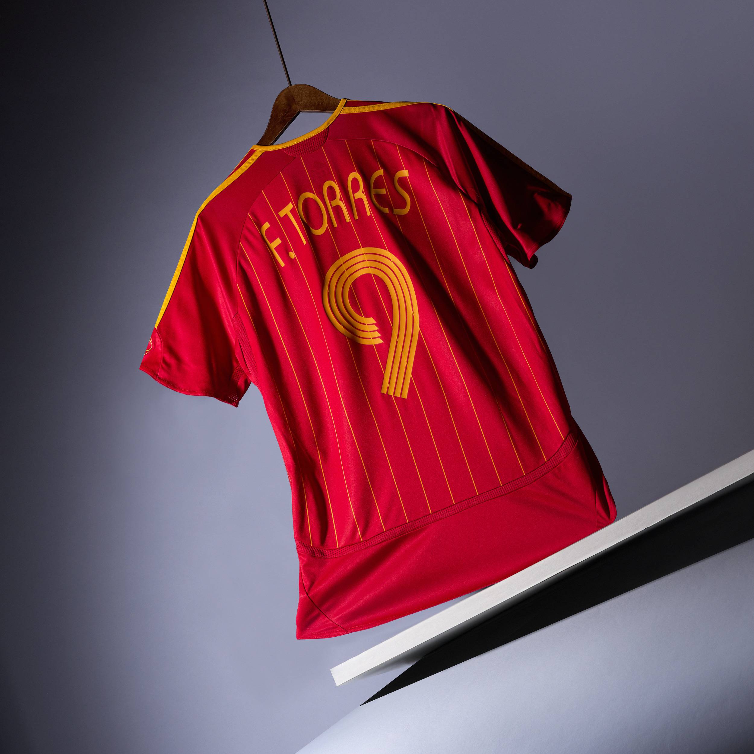 2006-08 Spain Home Shirt Torres #9