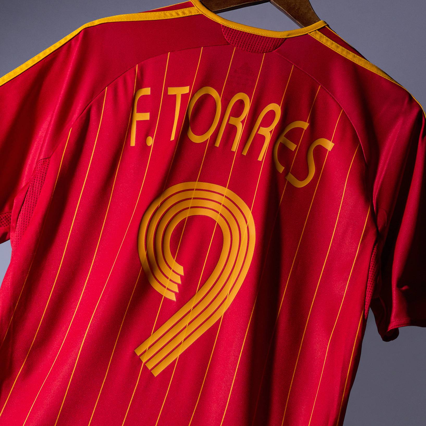 2006-08 Spain Home Shirt Torres #9