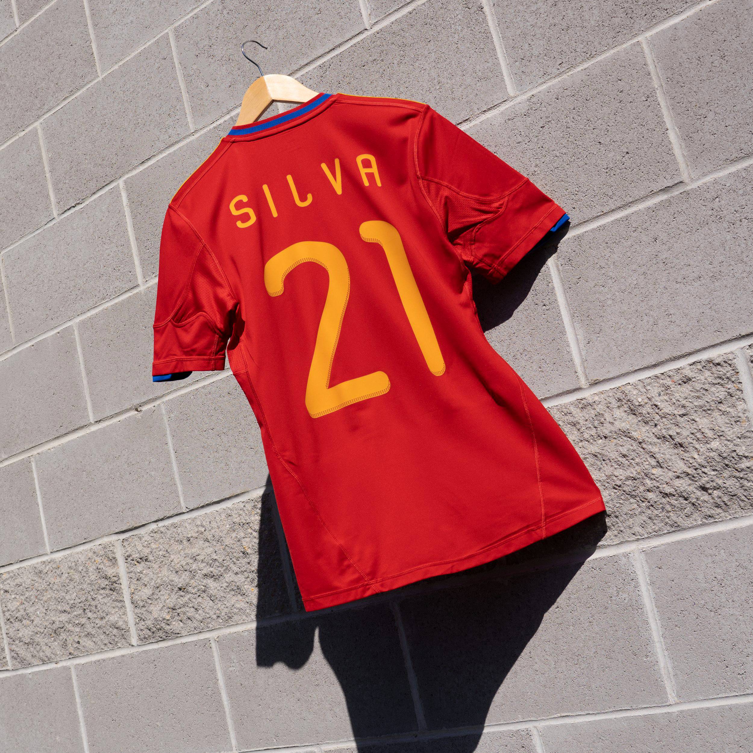 2009-10 Spain Home Shirt Silva #21
