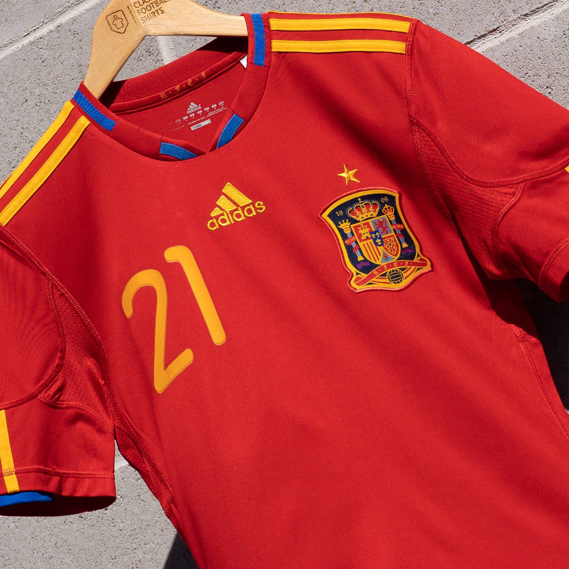 2009-10 Spain Home Shirt Silva #21