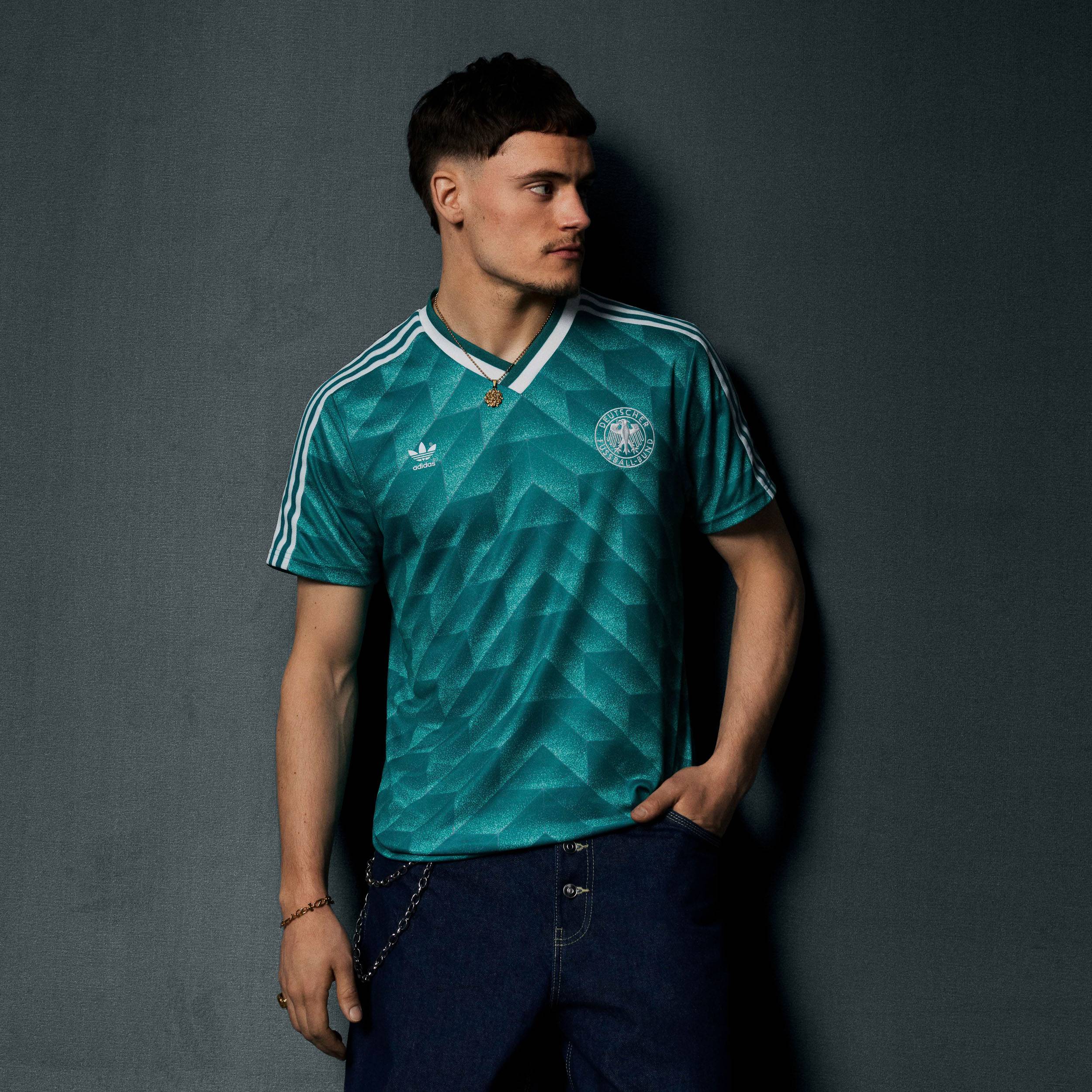 1990 Germany adidas Originals Reissue Away Shirt #9 (Voller)