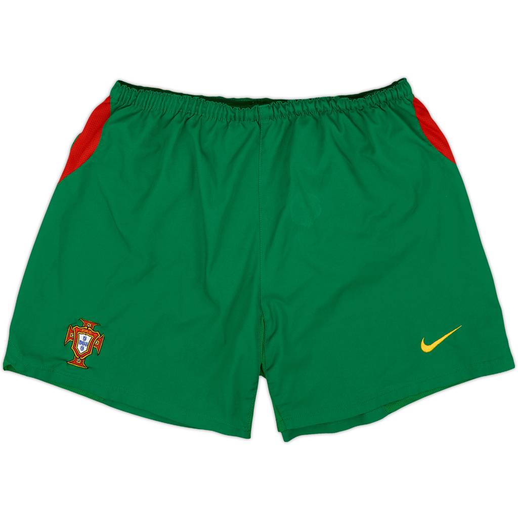 2004-06 Portugal Home Shorts - 6/10 - (L)